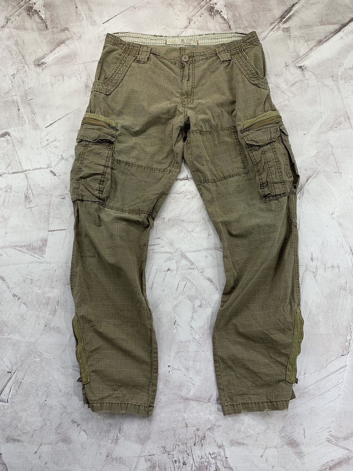 Mens cargo pants Fishbone Size XL