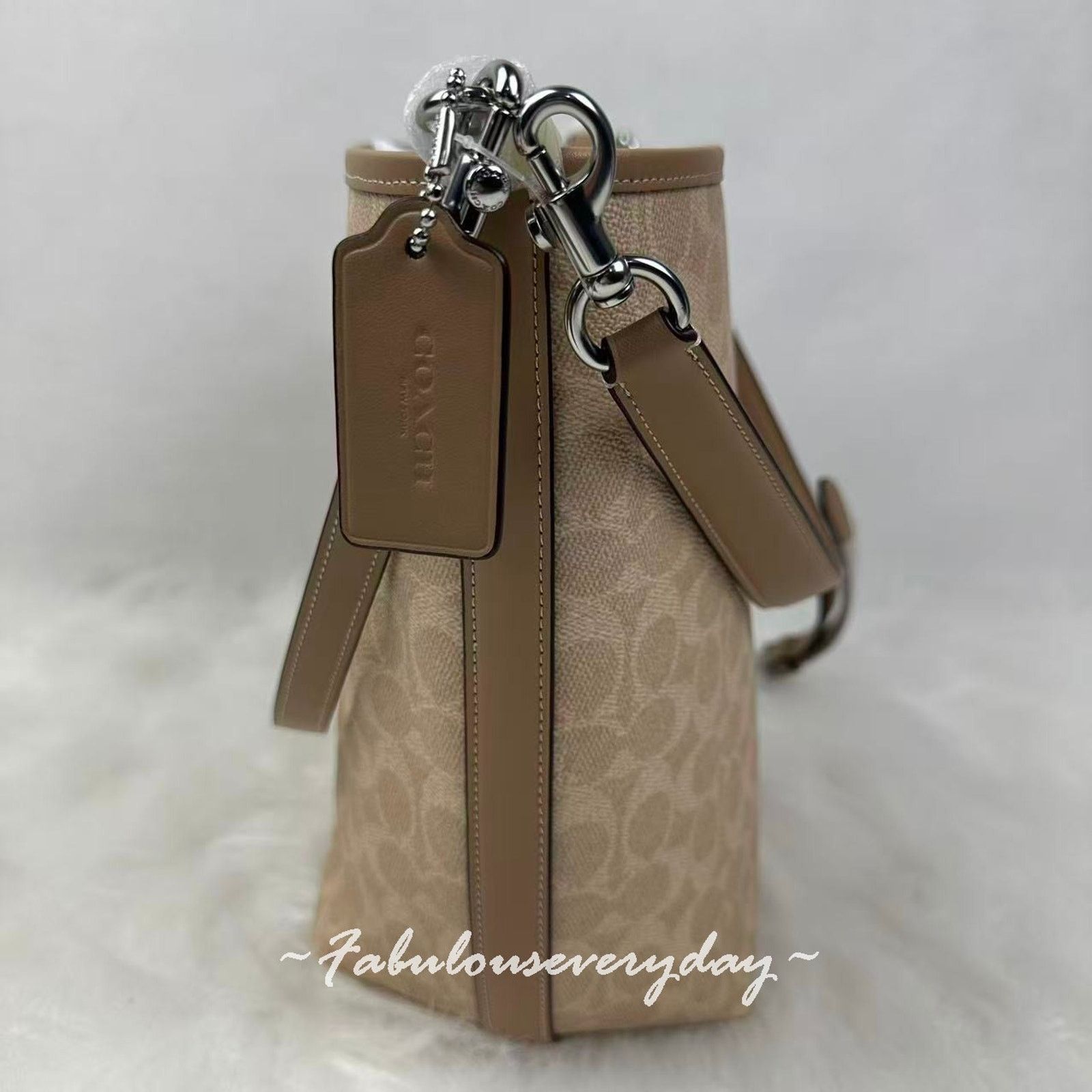 Coach Coach City Large Bucket Bag Crossbody Sig Canvas Sand/Taupe Size ONE SIZE - 3 Thumbnail