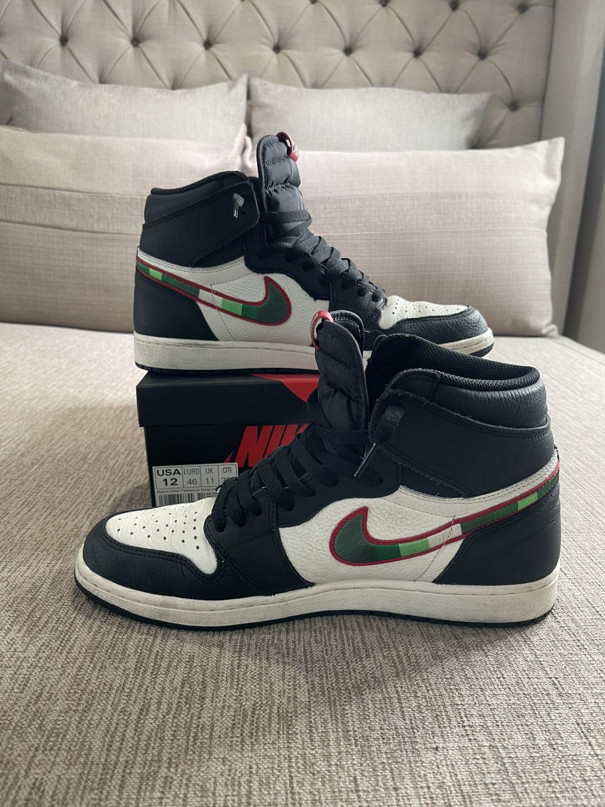 Jordan Brand Jordan 1 Retro High Sports Illustrated (A Star is Born) Size US 12 / EU 45 - 7 Thumbnail