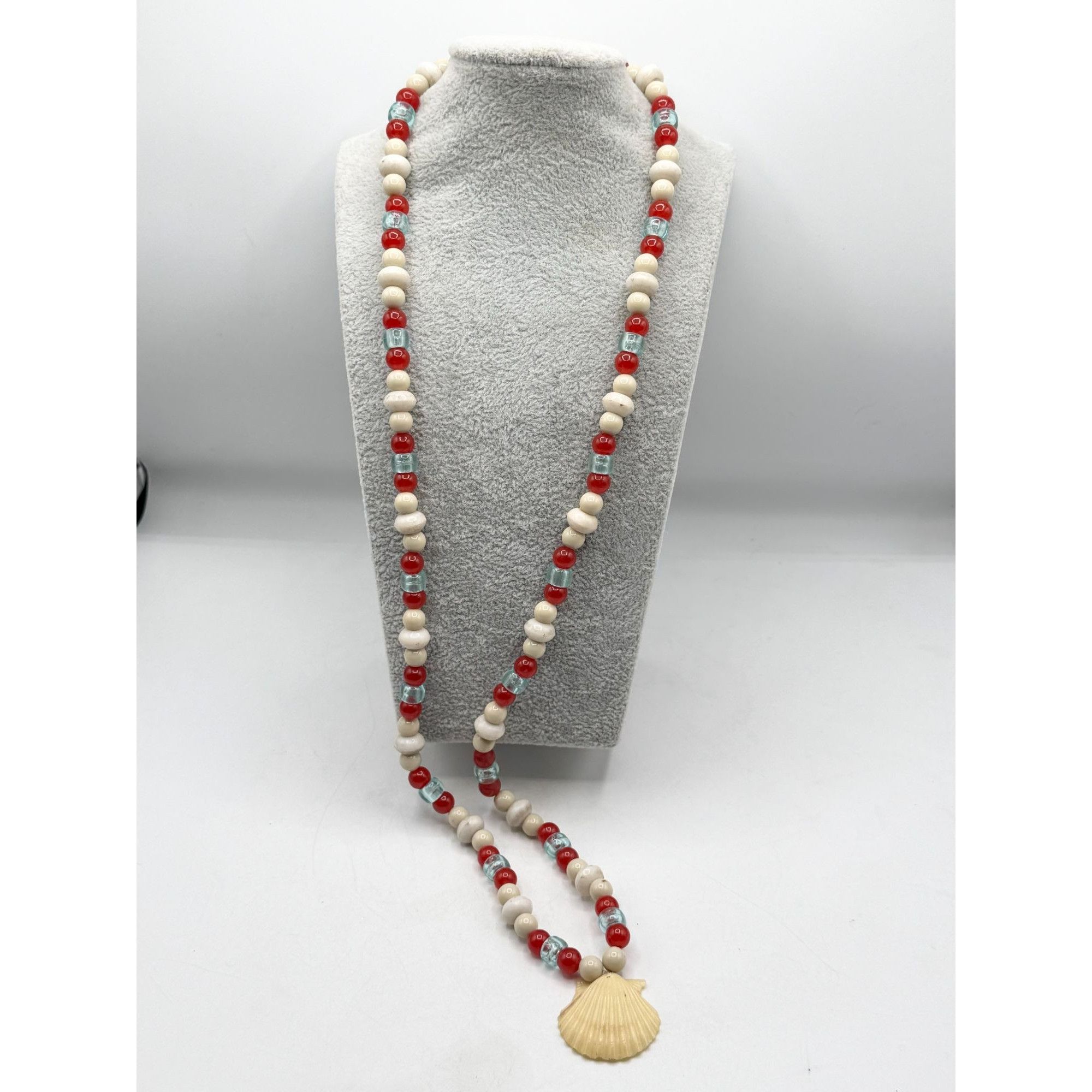 Vintage Vintage Handmade Plastic Beaded Seashell Shell pendant neckl Size ONE SIZE - 3 Thumbnail