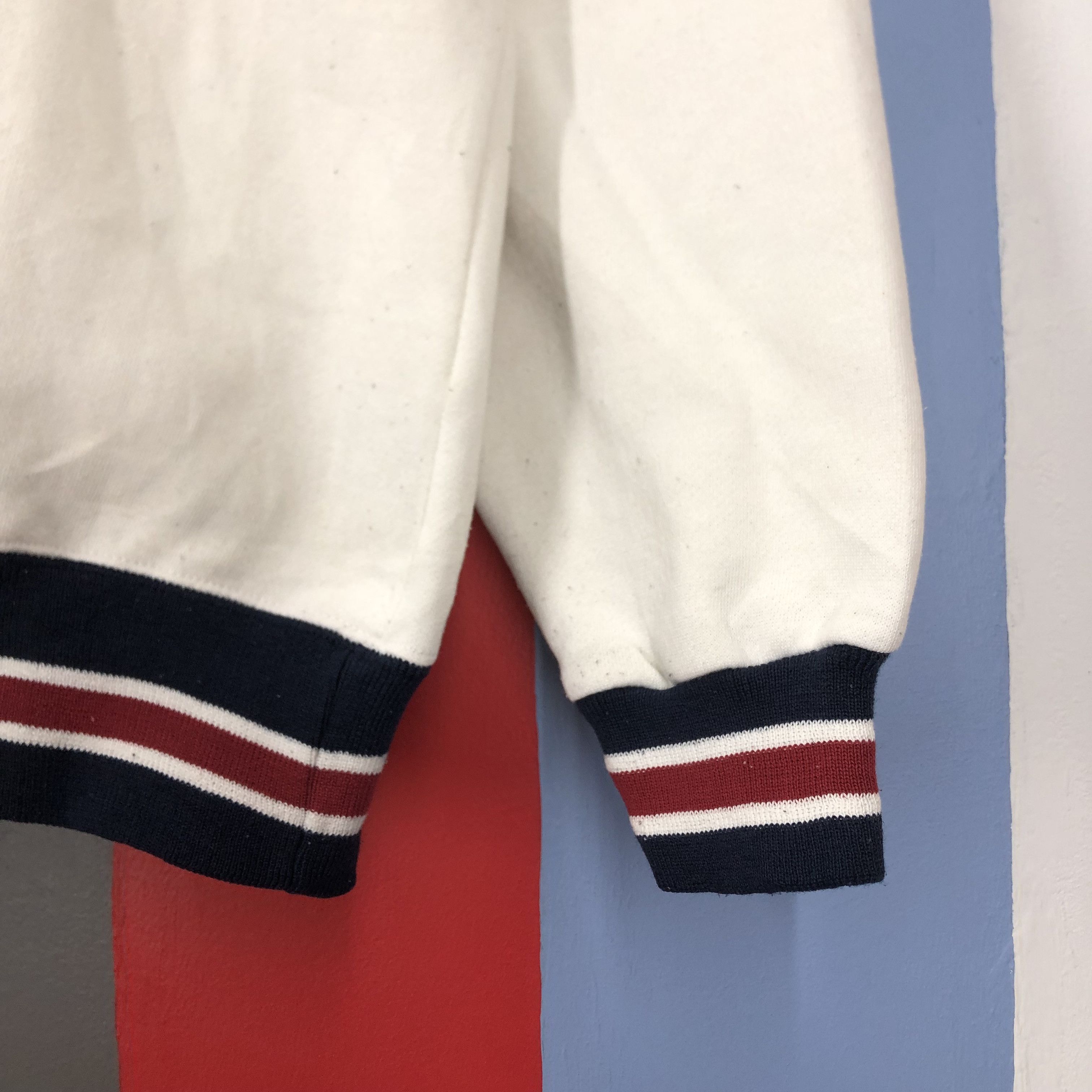 New Balance 90s Vintage NEW BALANCE V Neck Sweatshirt #1646/03 Size US L / EU 52-54 / 3 - 3 Thumbnail