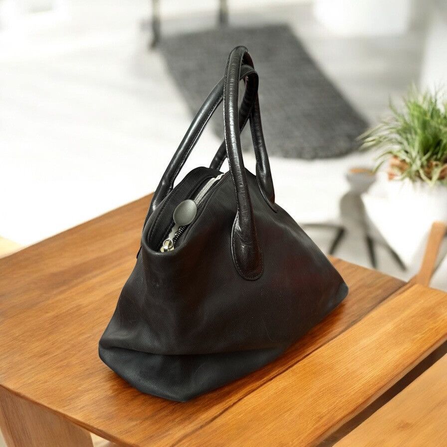 Japanese Brand HIROKO HAYASHI ASYMMETRICAL DEFORMED LEATHER BAG Size ONE SIZE - 3 Thumbnail