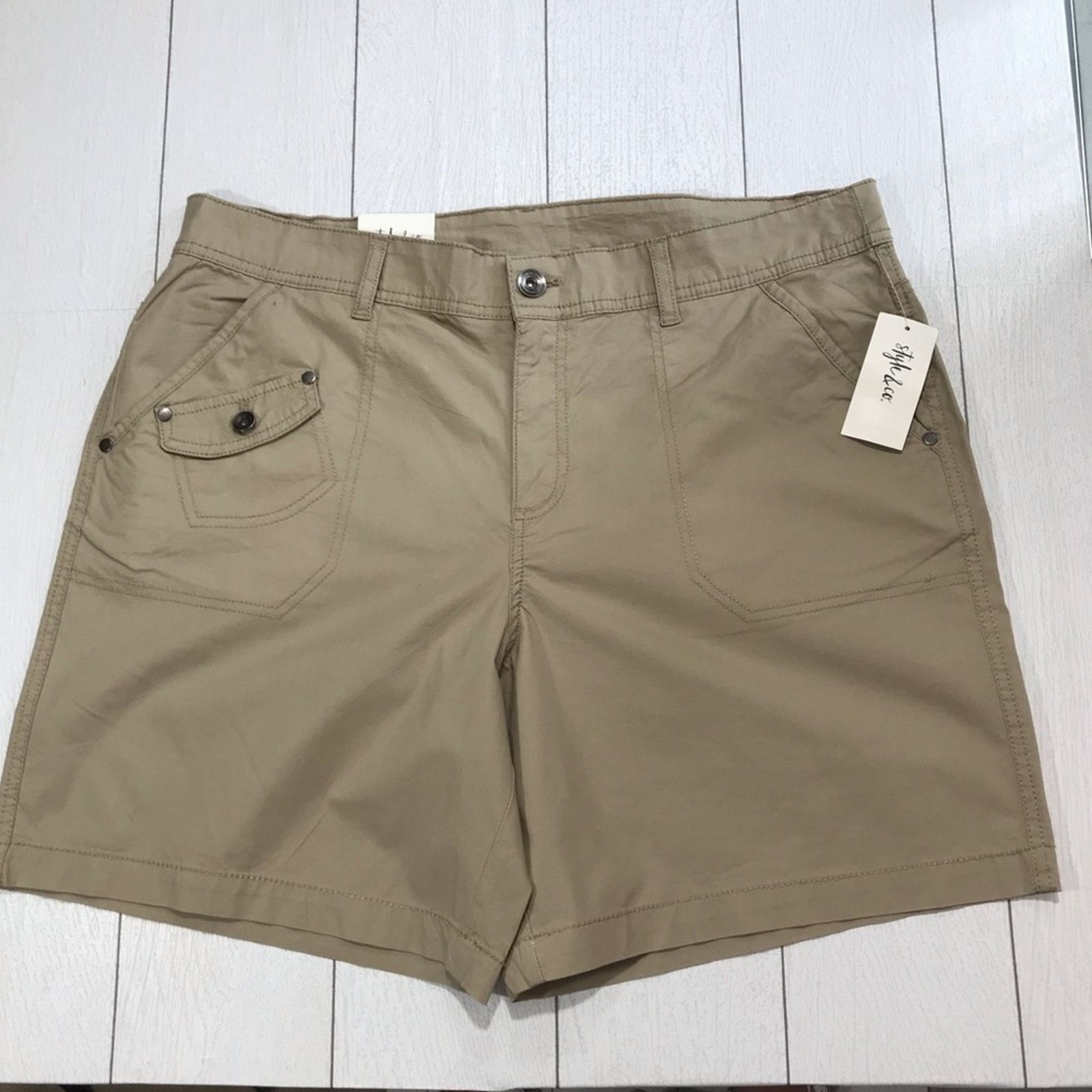 Other STYLE & CO Tan Shorts Size 16 NWT Size 38" / US 16 / IT 52 - 1 Thumbnail