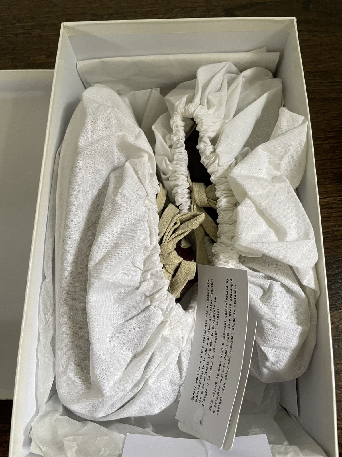 Maison Margiela Maison Margiela Replica Low Top ‘Deep Red’ — Size 42EU / 9US Size US 9 / EU 42 - 10 Thumbnail
