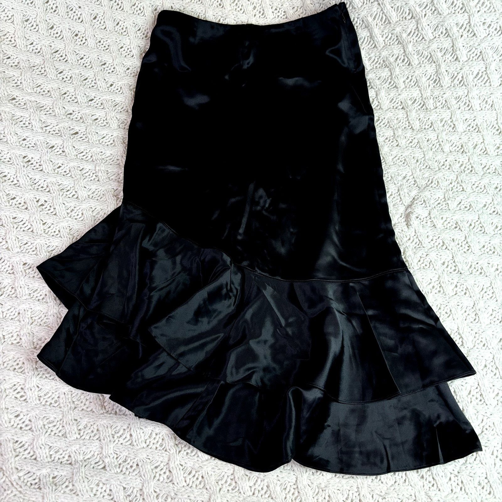 Other Cinq à Sept Women's 100% Silk Black Satin Ruffle Hem Evening Size 30" / US 8 / IT 44 - 1 Thumbnail