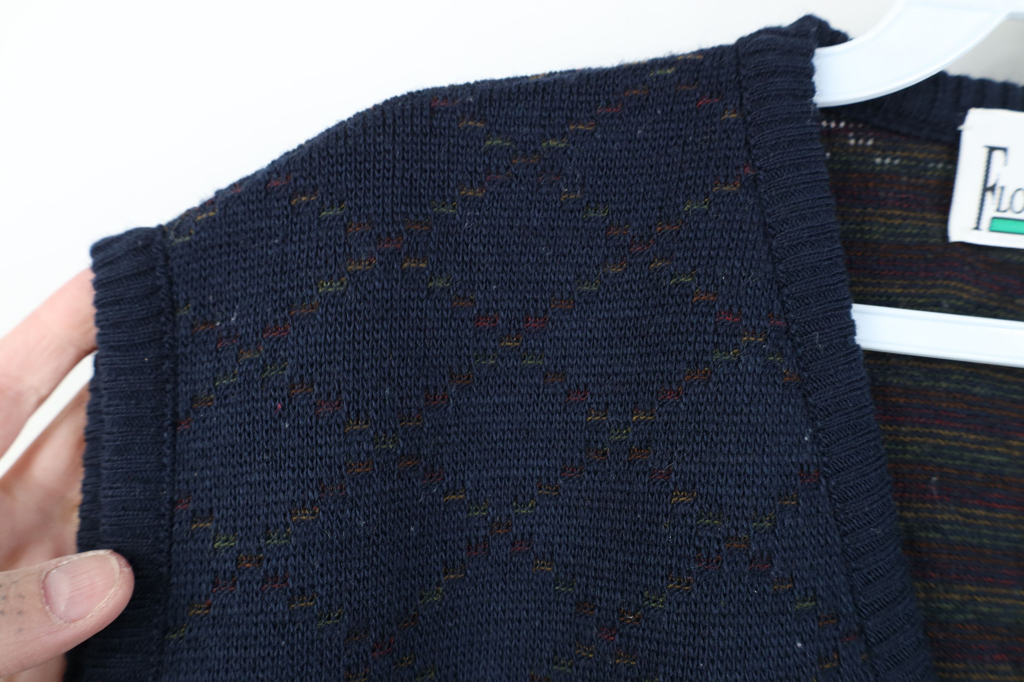 Vintage Vintage 90s Streetwear Argyle Wool Blend Knit Sweater Vest Size US L / EU 52-54 / 3 - 5 Thumbnail