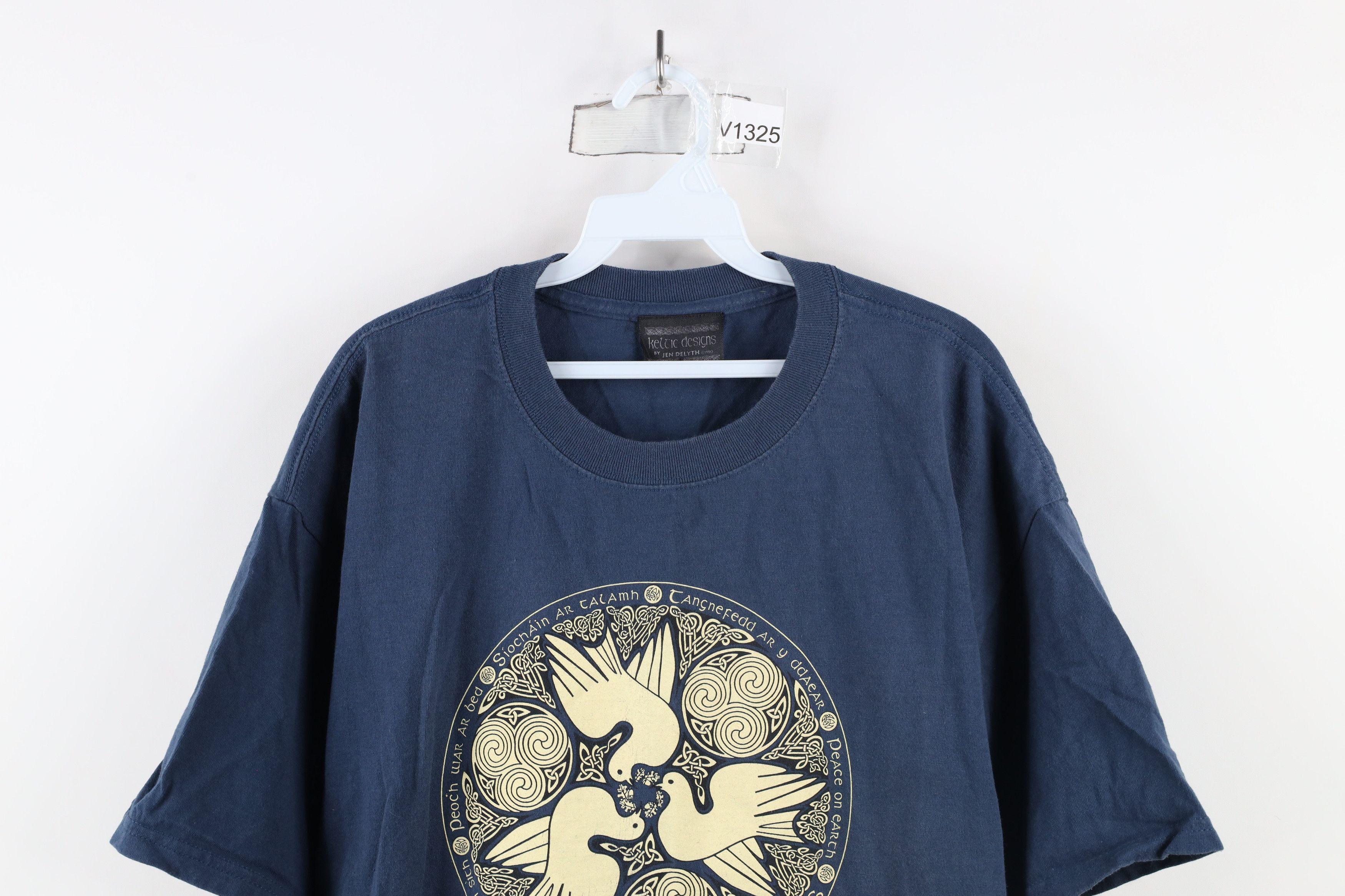 Vintage Vintage 90s Streetwear Design Dove Bird T-Shirt Blue USA Size US XL / EU 56 / 4 - 2 Thumbnail