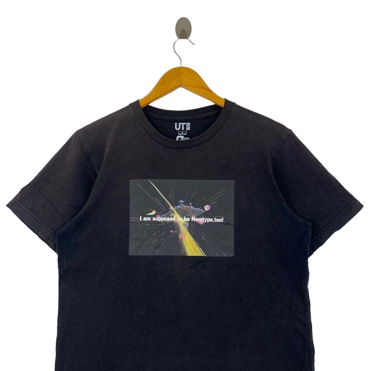 Uniqlo UNIQLO x MOBILE SUIT GUNDAM A Baoa Qu Tee Shirt Top Anime Size US L / EU 52-54 / 3 - 2 Thumbnail