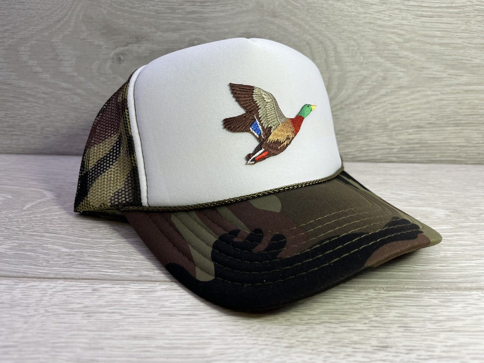 Vintage HUNTING DUCK MALLARD WHITE CAMO HIGH CROWN TRUCKER SNAPBACK Size ONE SIZE - 1 Thumbnail
