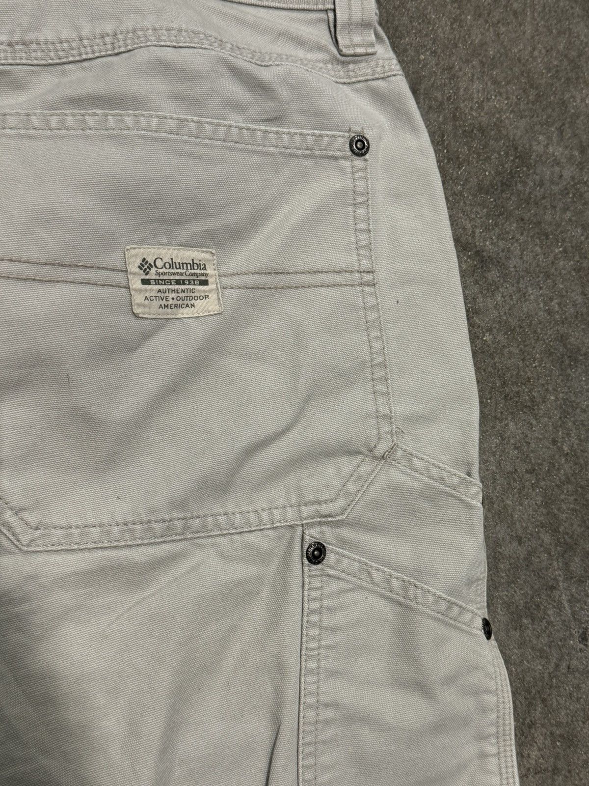 Columbia × Vintage Vintage Columbia Sportswear Carpenter Shorts 38 Size US 38 / EU 54 - 2 Thumbnail