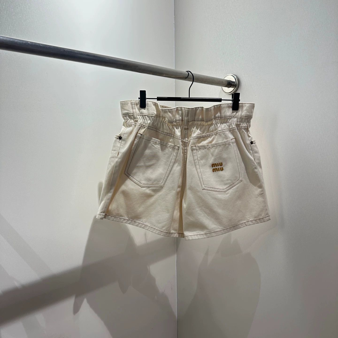 Miu Miu MIU MIU mid-rise logo letter embroidery denim shorts 27 Size 27" / US 4 / IT 40 - 1 Thumbnail