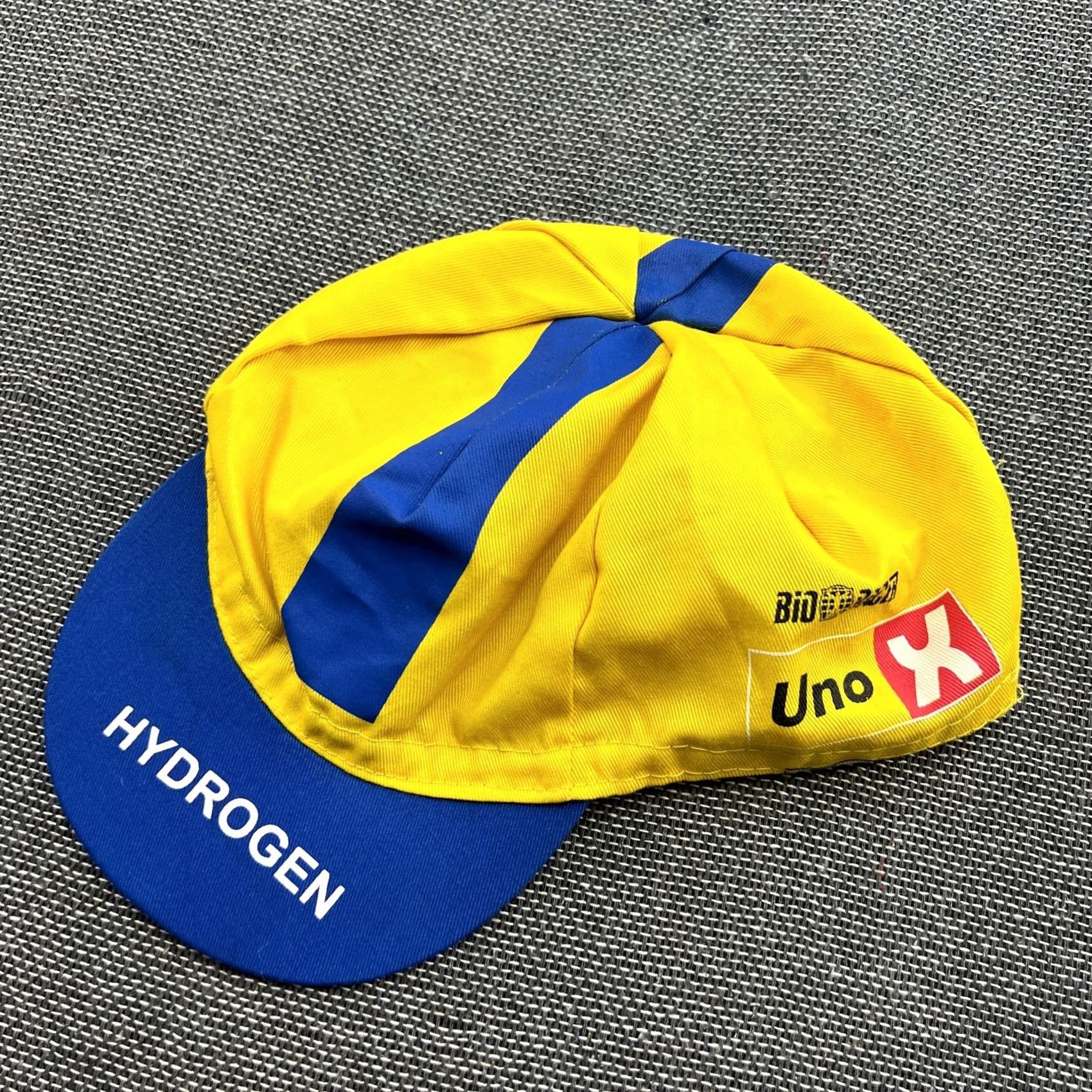 HYDROGEN Bioracer Uno-X Cycling Cap Hat One Size Yellow Racing unox Hydrogen Hat Size ONE SIZE - 2 Thumbnail