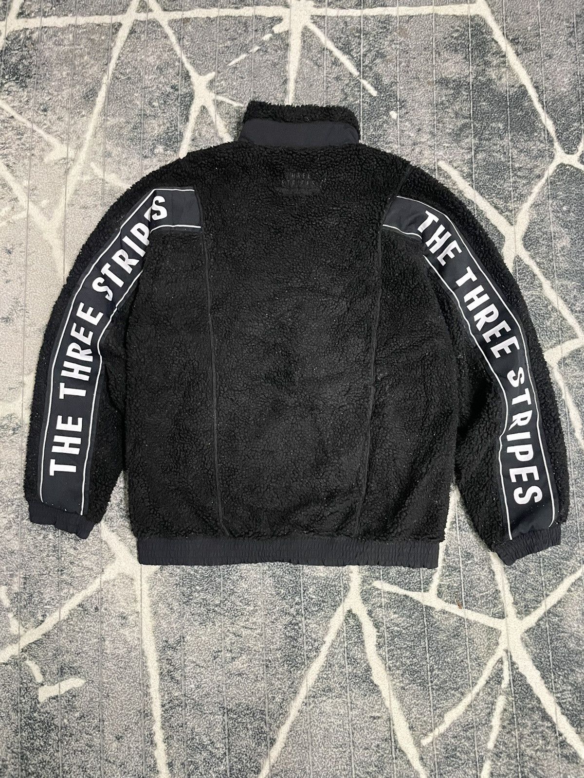 Adidas Adidas Faux Fux Outerwear Warding Loose Fit Boa Jacket KWX95 Size US M / EU 48-50 / 2 - 5 Thumbnail
