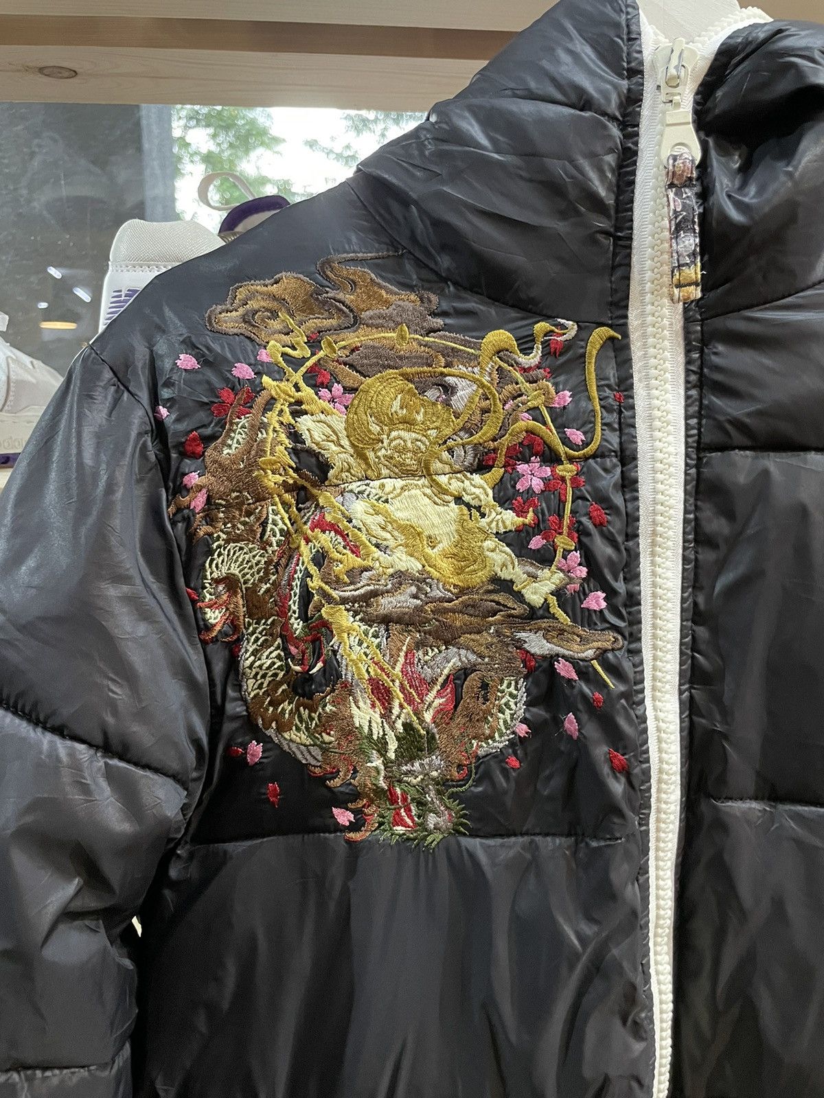 Japanese Brand Vintage souvenir embroidered Koi Fish Puffer Jacket Size US M / EU 48-50 / 2 - 7 Thumbnail