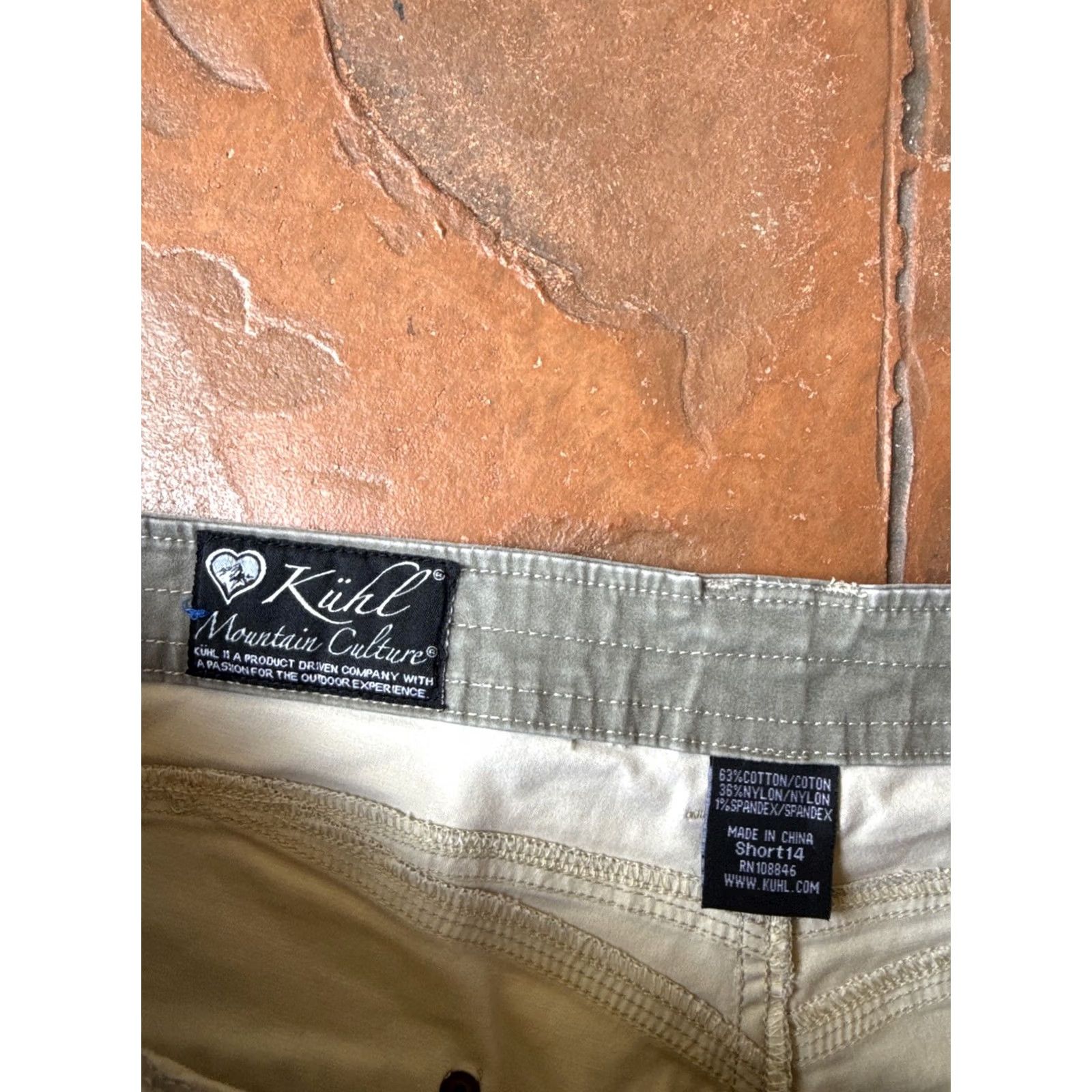Vintage Kuhl Mountain Culture Hiking Pants Women 14 Short Cargo Outdoor Summer Spring Fall Winter Beige - Regular Fit, Plain Front, Zipper, Logo Mens? Women Size 36" / US 14 / IT 50 - 2 Thumbnail