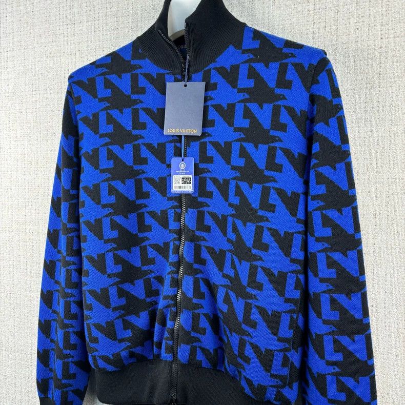 Louis Vuitton Louis Vuitton Full-print stand-up fitted long-sleeve knit Size US XS / EU 42 / 0 - 2 Thumbnail