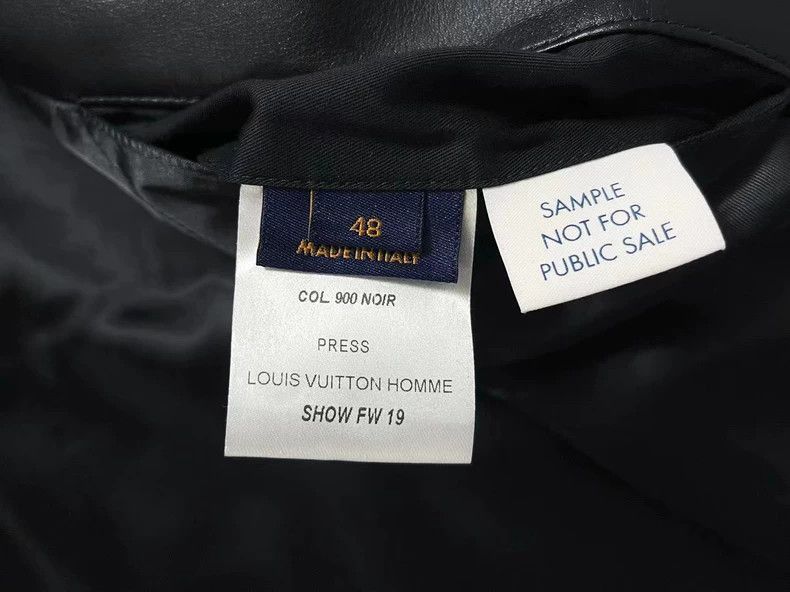 Louis Vuitton Louis Vuitton LV mink fur flag fur collar leather coat-2507 Size US M / EU 48-50 / 2 - 3 Thumbnail