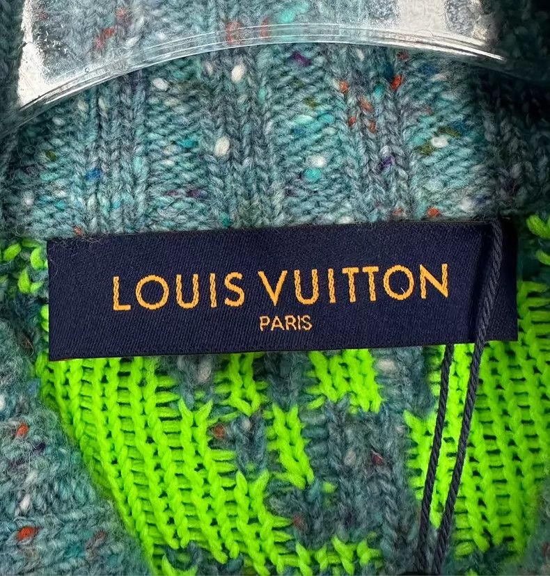 Louis Vuitton Louis Vuitton Fluorescent green printed logo knitted cardi Size US M / EU 48-50 / 2 - 3 Thumbnail