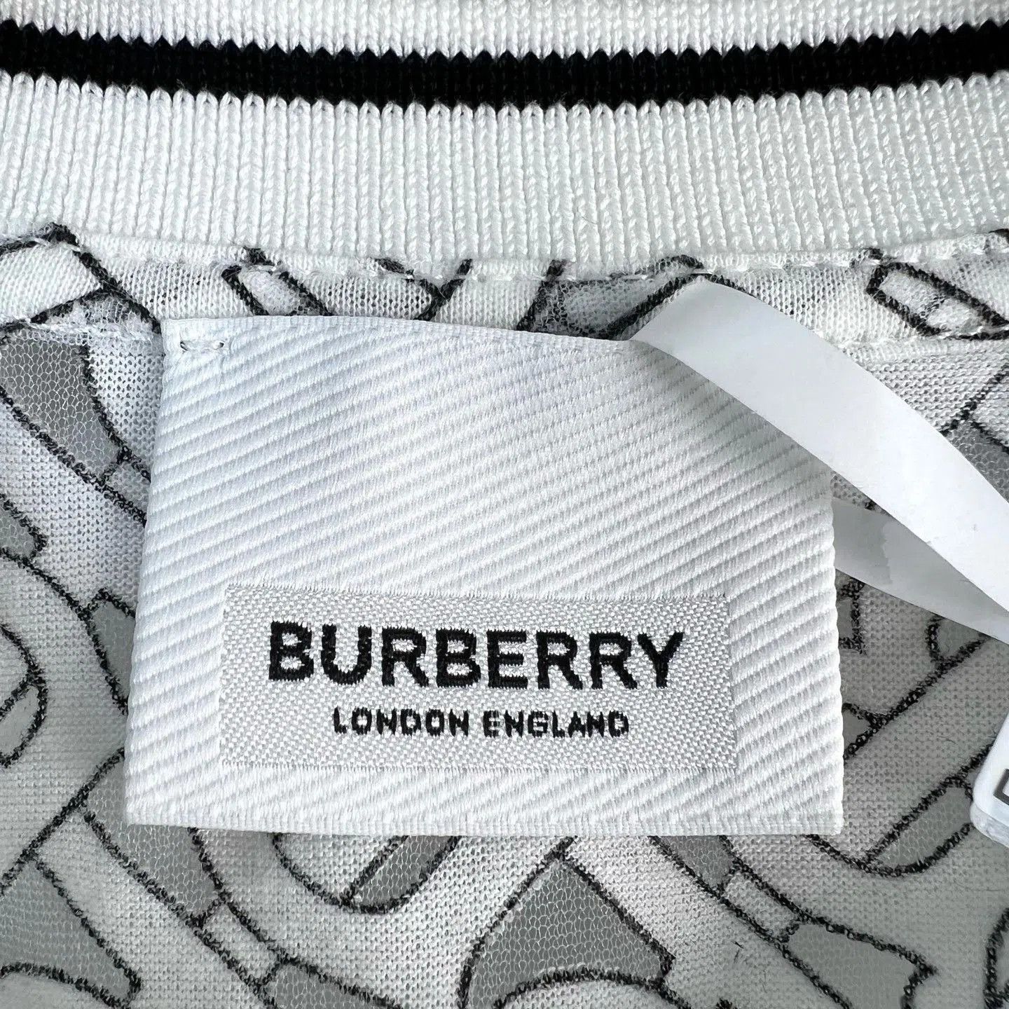 Burberry Burberry TB Logo Mesh Short-Sleeve Top. Size S / US 4 / IT 40 - 4 Thumbnail