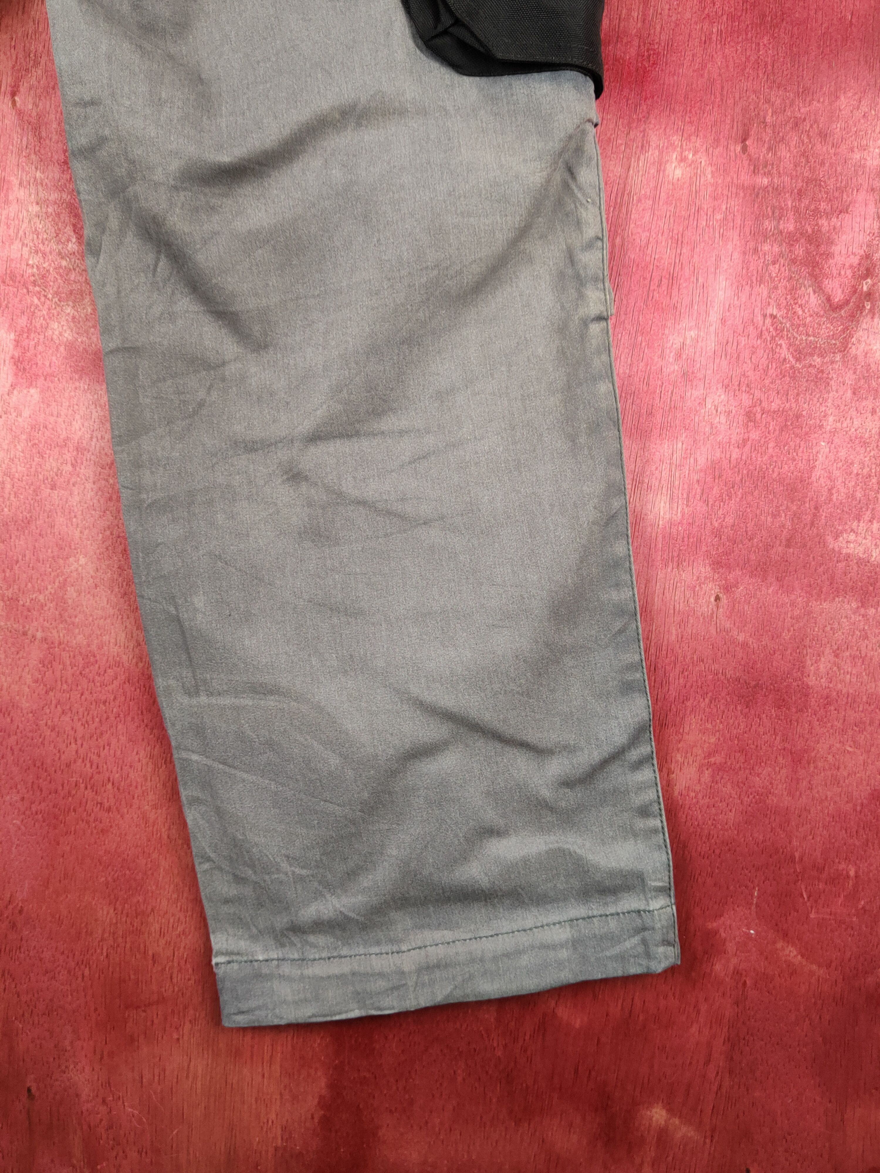 Japanese Brand Hard Wearing Gray Faded Multipocket Cargo Pants #S1793 Size US 31 - 12 Thumbnail