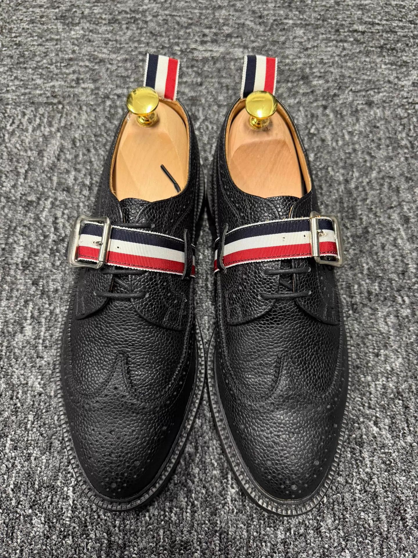 Thom Browne Thom Browne Men's 3-Color Brogue Derby Wood Sole US7 Size US 7 / EU 40 - 1 Thumbnail