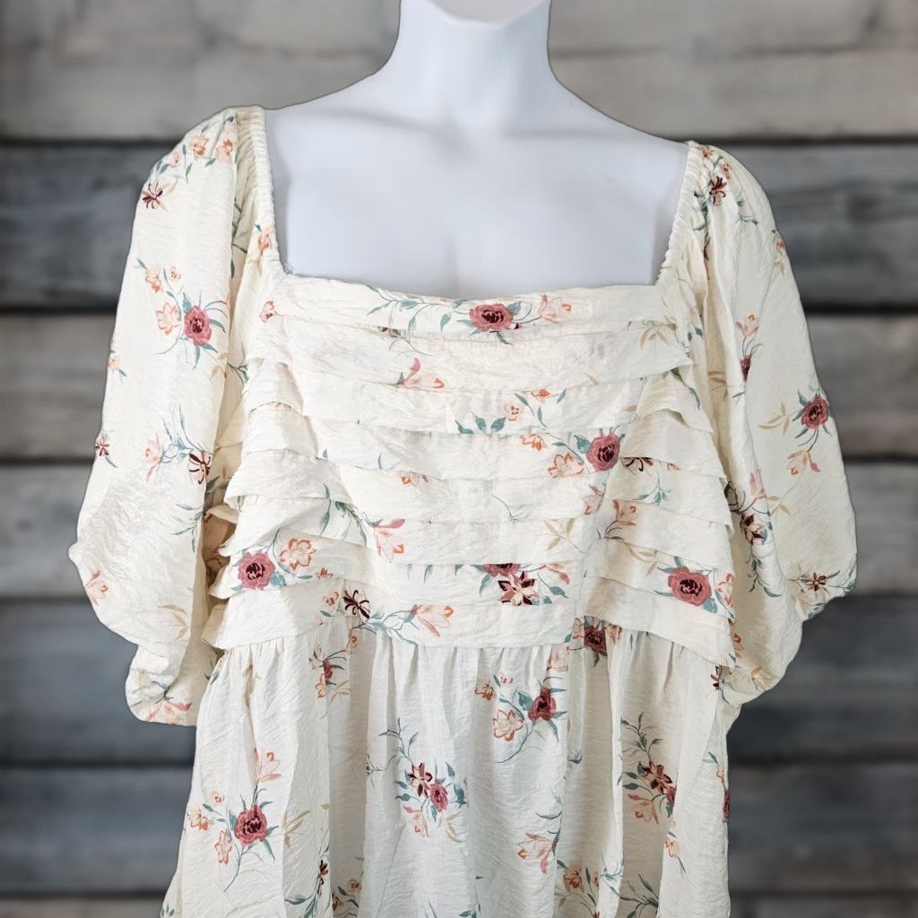 Torrid Torrid Womens Blouse Puff Sleeve Floral Knit Top Sz 4X Ivory Pink Multicolor Ruched Smocked Shirt Womens Size XXL / US 16-18 / IT 52-54 - 1 Thumbnail