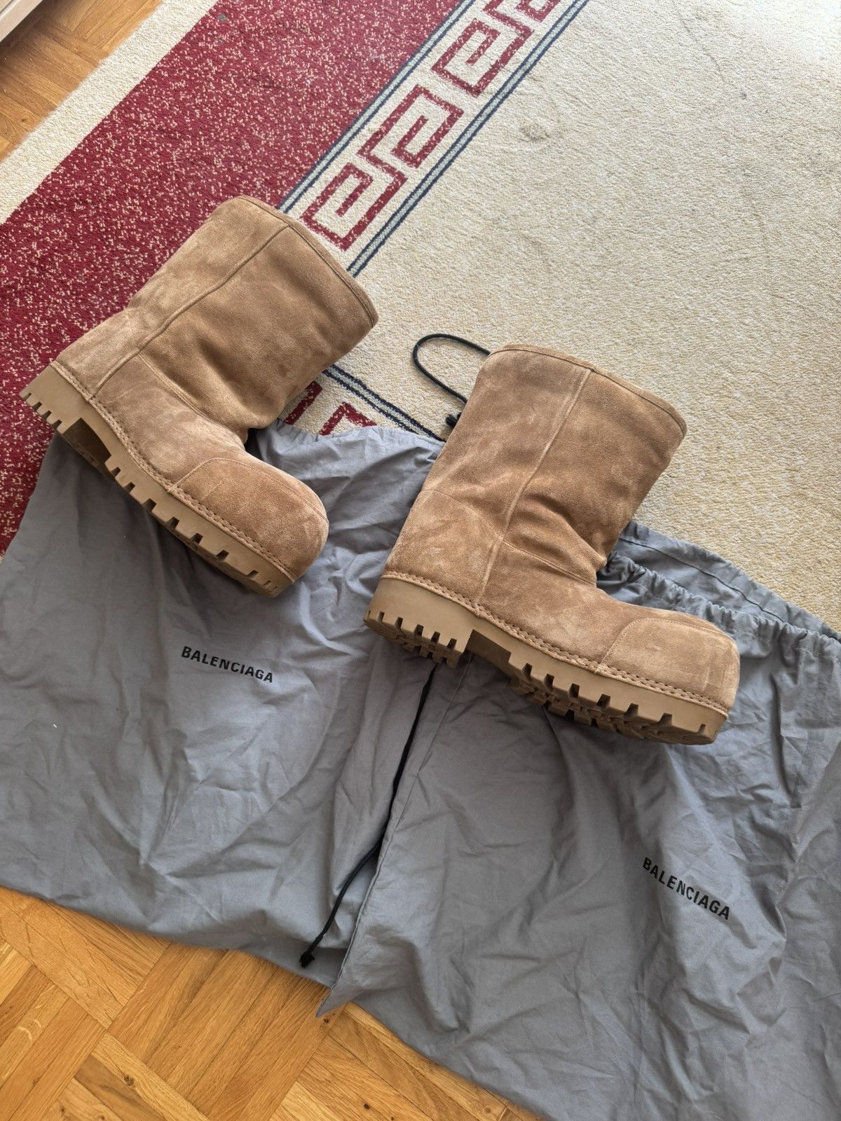 【BALENCIAGA】アラスカスエードアンクルブーツ Brown/ White BALENCIAGA Alaska スエードブーツ フェイクムートンライニング