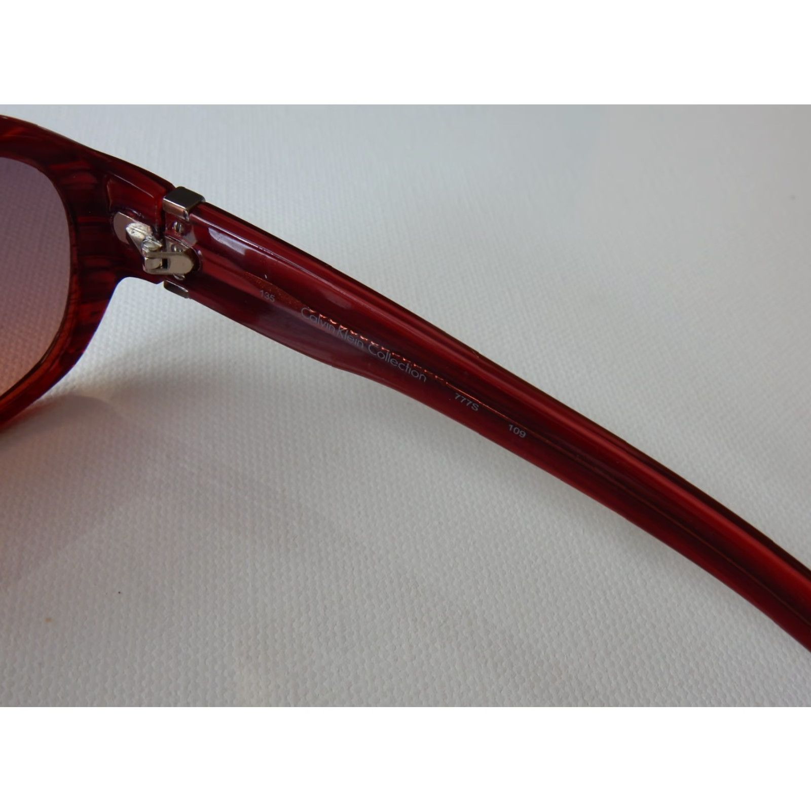 Calvin Klein Calvin Klein Sunglasses Women Polarized 58mm Red 135 Temple Size ONE SIZE - 5 Thumbnail