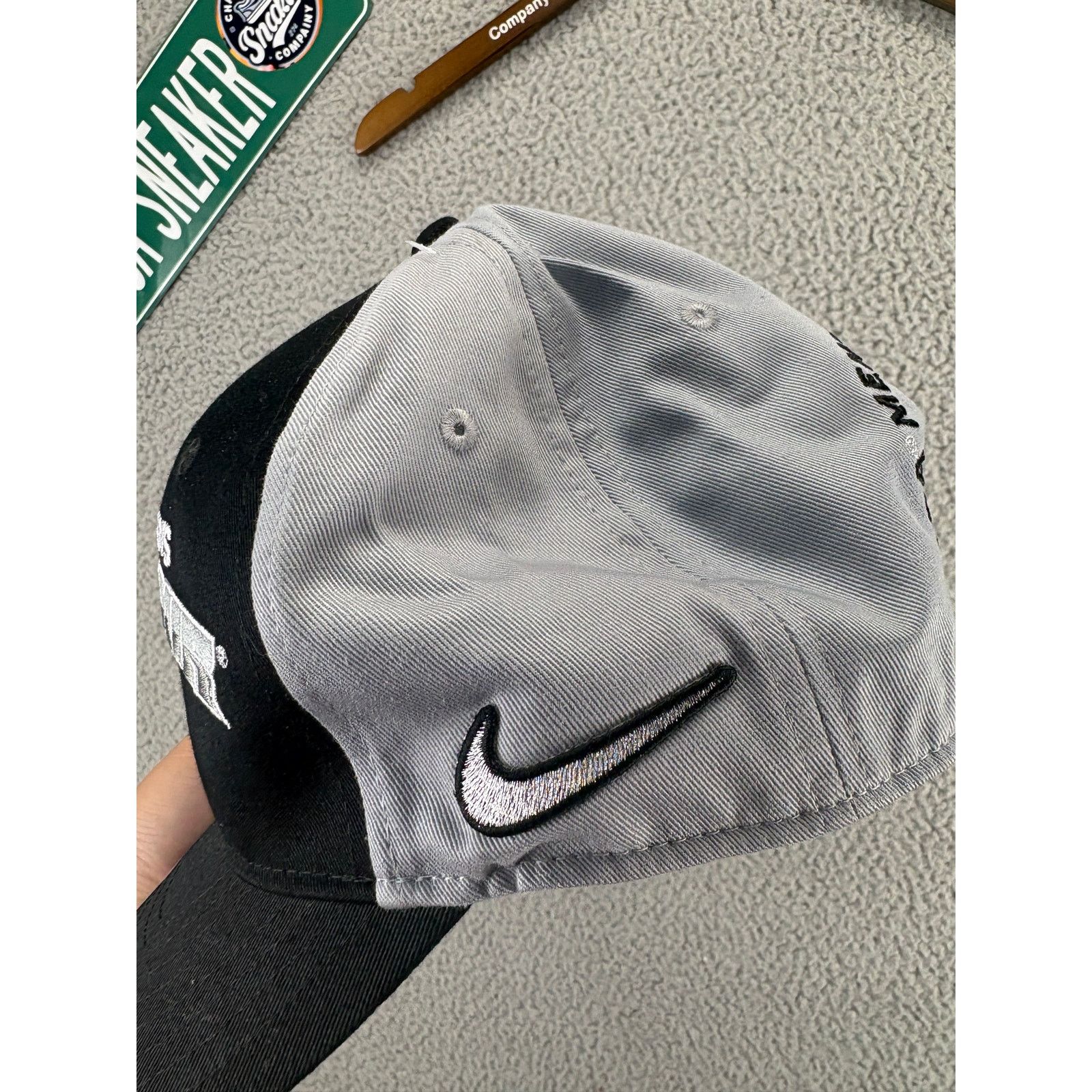 Nike Nike NCAA Connecticut Huskies Basketball Snapback Hat Size ONE SIZE - 4 Thumbnail