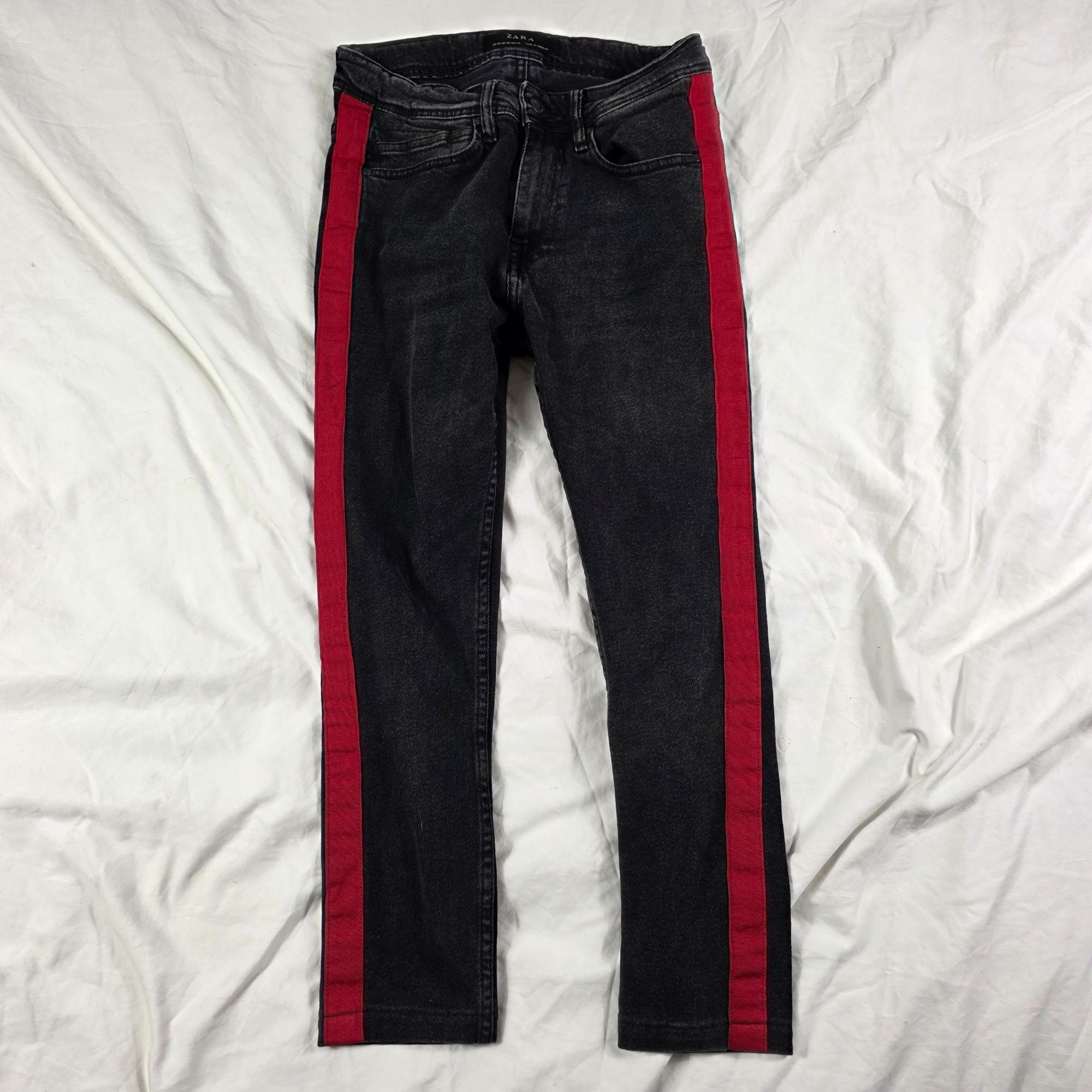 Zara Zara Womens Size 30 Skinny Jeans Black With Red Side Stripe Size 30" / US 8 / IT 44 - 1 Thumbnail