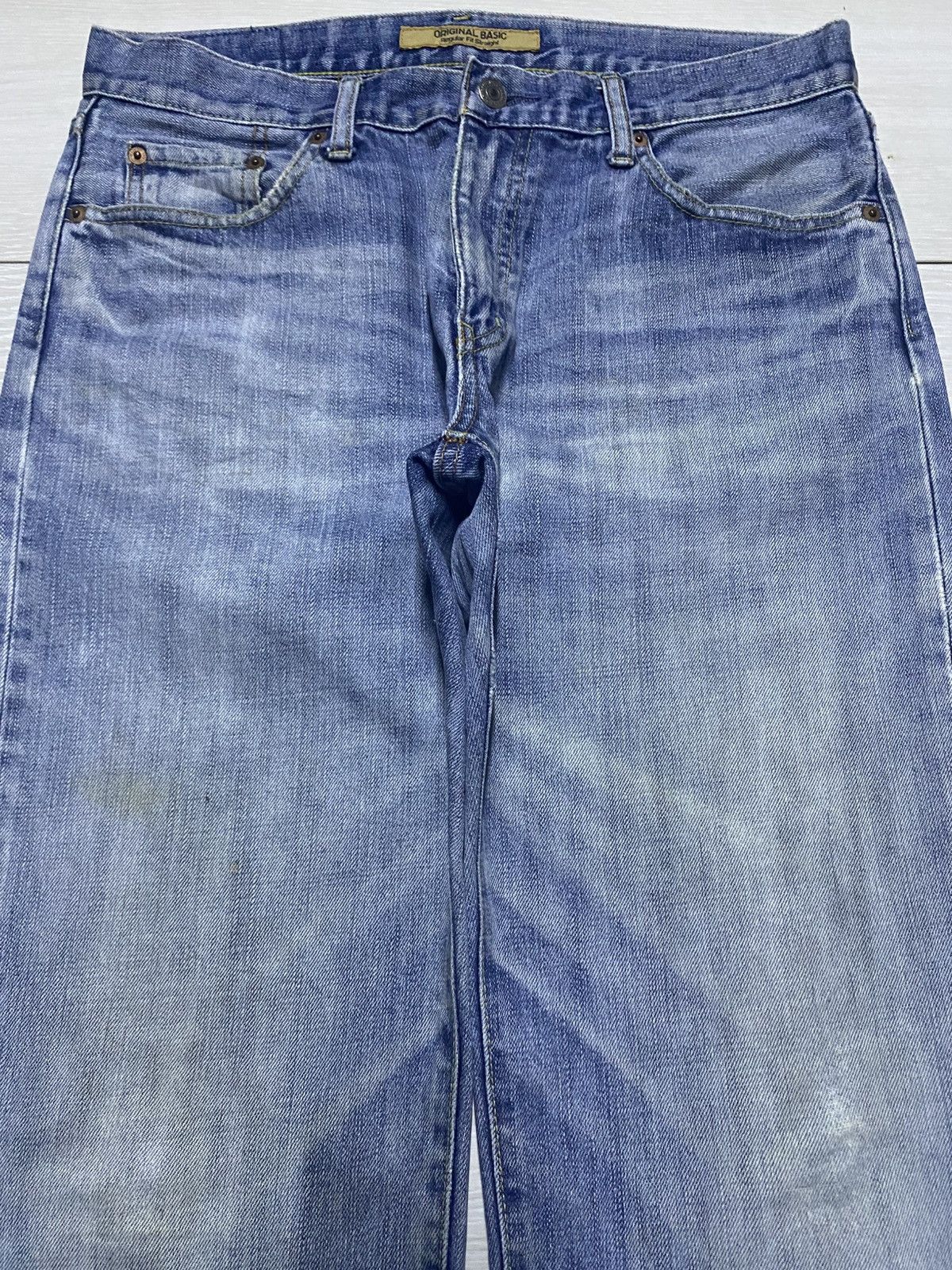 Japanese Brand Vintage Japanese Uniqlo S-002 Light Wash Distressed Jeans Size US 33 - 3 Thumbnail