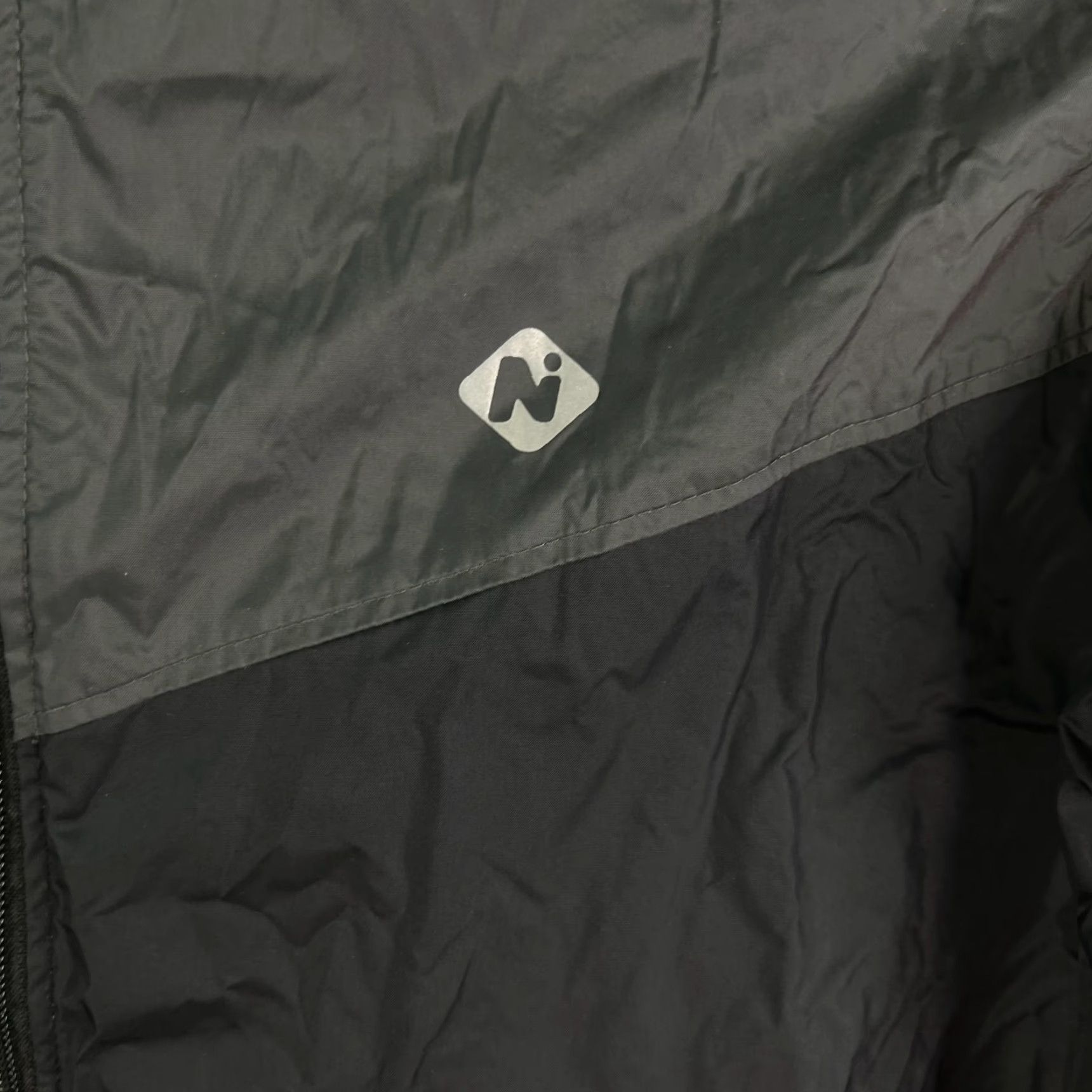 Vintage NAVISKIN Men's Lightweight Packable Windbreaker Jacket XL Black Water Repellent Size US XL / EU 56 / 4 - 2 Thumbnail