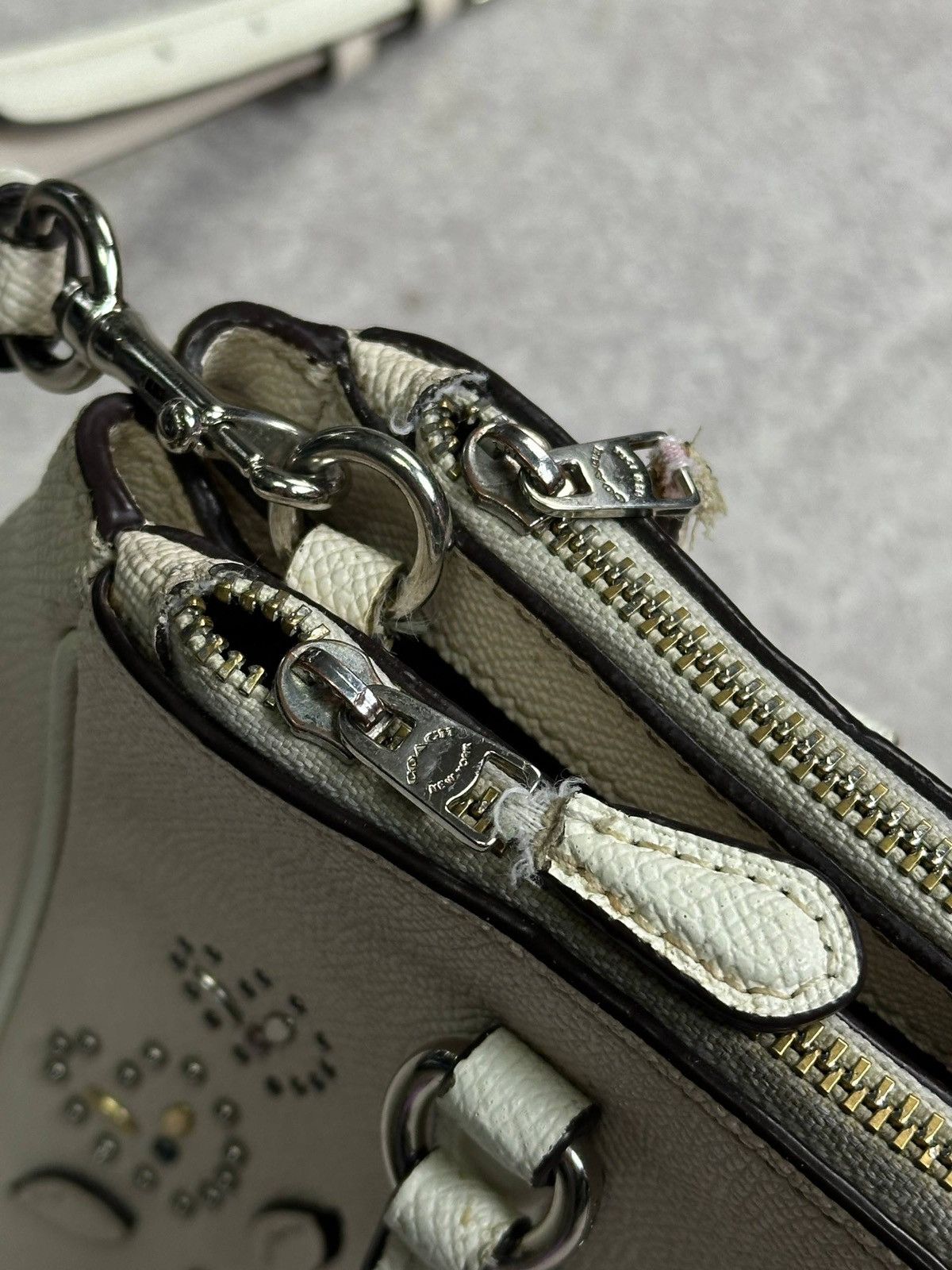 Coach Coach White Leather Shoulder Bag Size ONE SIZE - 6 Thumbnail