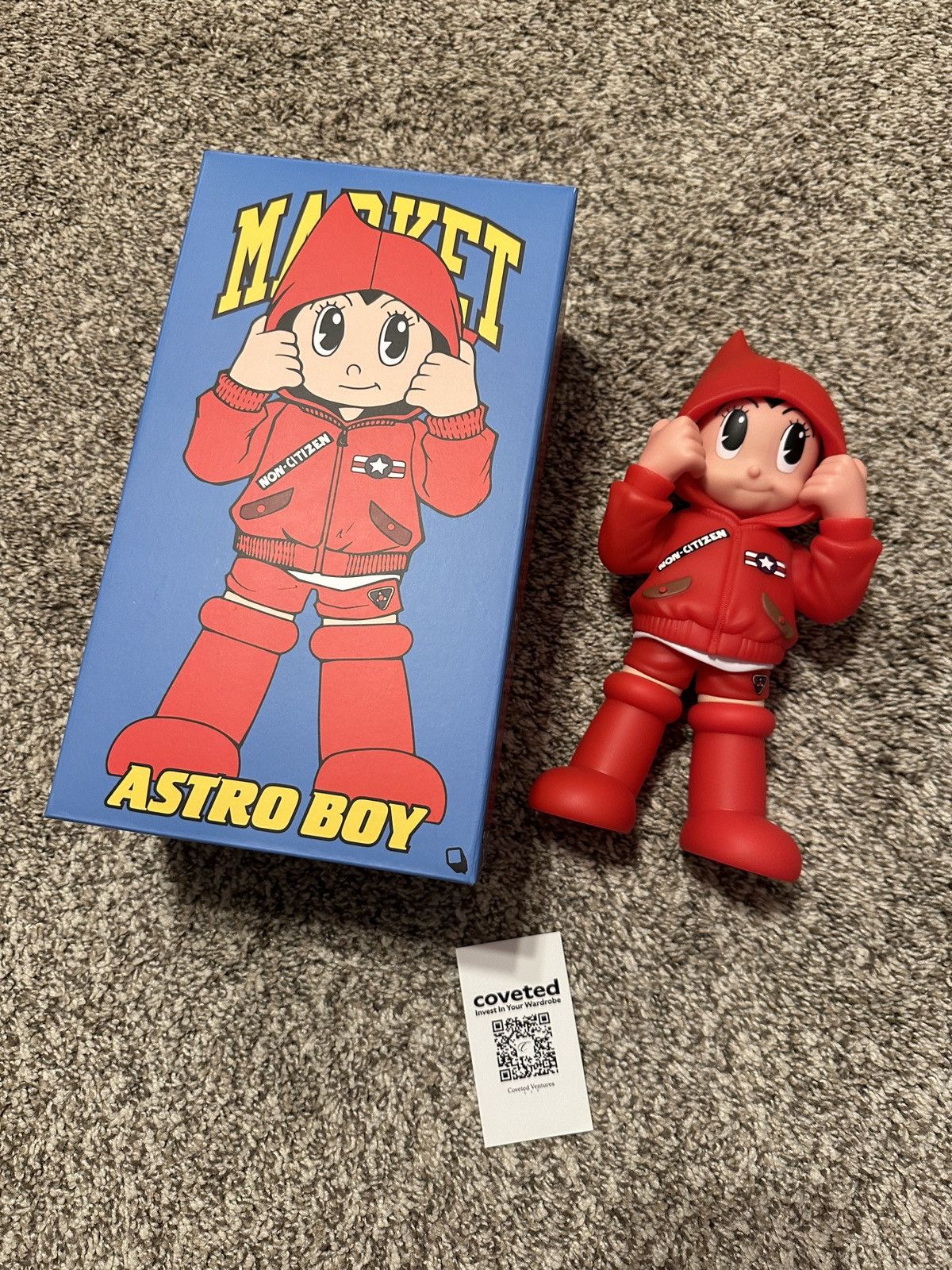 market-chinatown-market-smiley-toyqube-astro-boy-hoodie-figure-toy