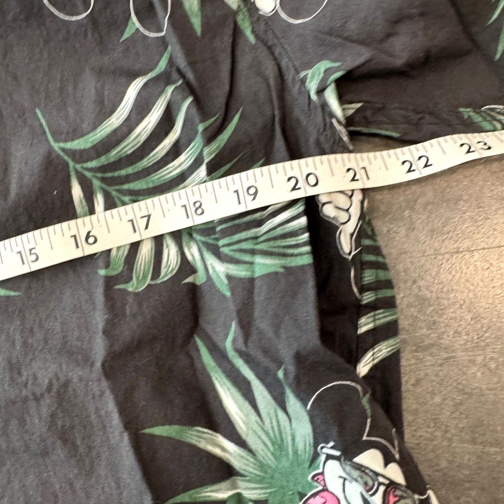 Disney VINTAGE Mickey Mouse Disney Neff Tropical Black Button Up Short Sleeve L Mens Size US 33 - 4 Thumbnail