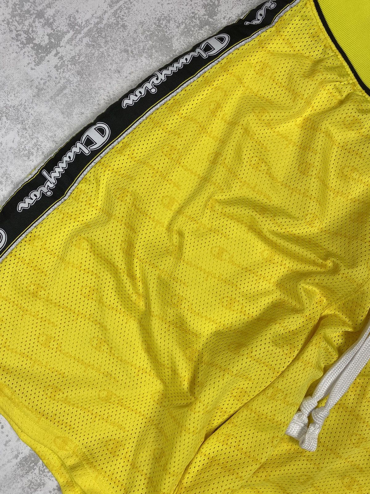 Champion ibrant Yellow Champion Mesh Shorts with Logo Side Taping Size US 34 / EU 50 - 3 Thumbnail