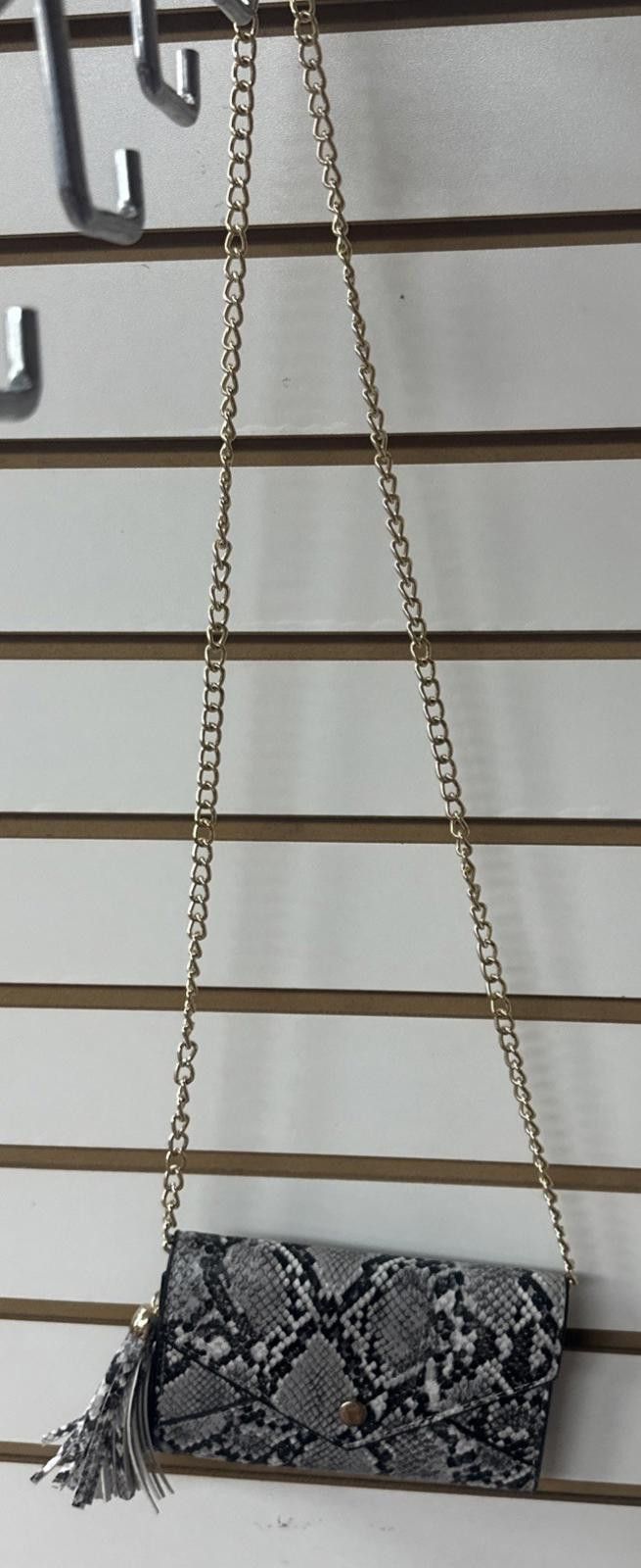 The Unbranded Brand Snake Print Box Bag Chain Black White Gold Tone Chain Size ONE SIZE - 1 Thumbnail