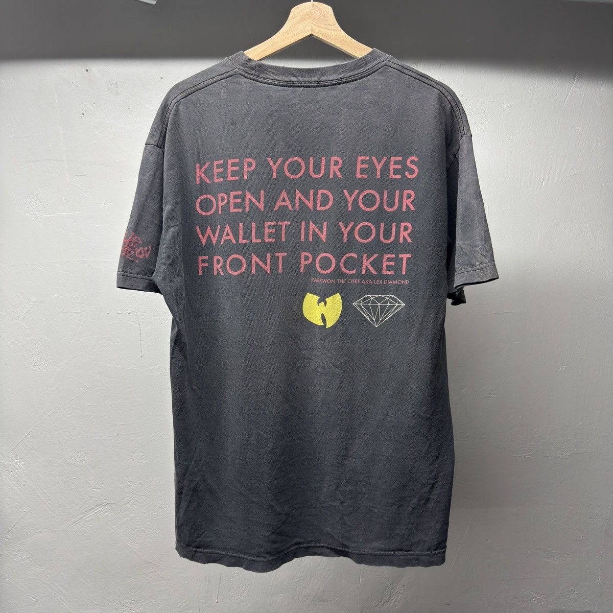 Diamond Supply Co. Thrashed Faded Distressed Raekwon Diamond Shirt ERD Grunge Size US XL / EU 56 / 4 - 2 Thumbnail