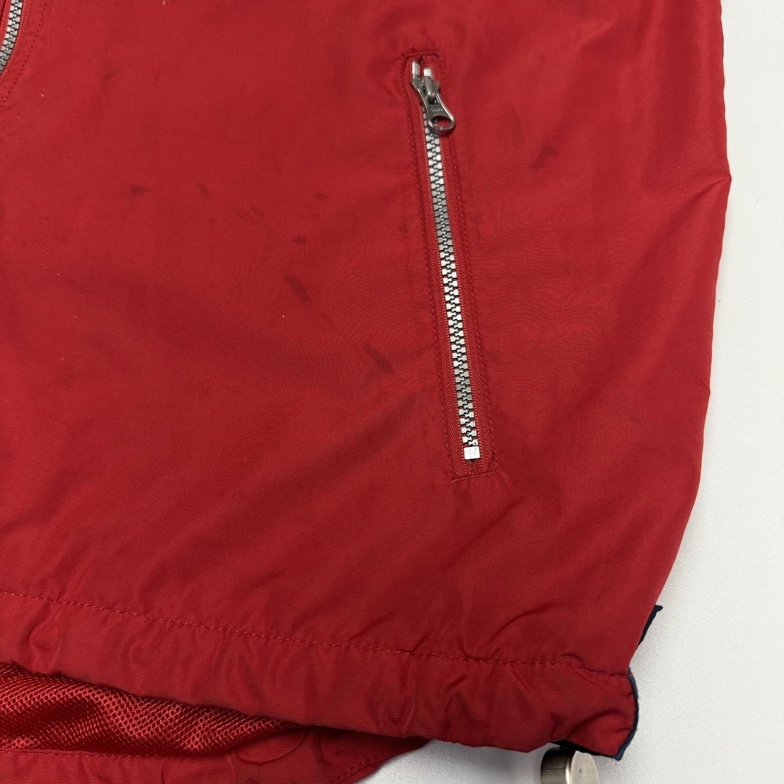 Tommy Hilfiger Vintage Hilfiger Athletic Windbreaker Jacket Mens L Red Size US L / EU 52-54 / 3 - 7 Thumbnail