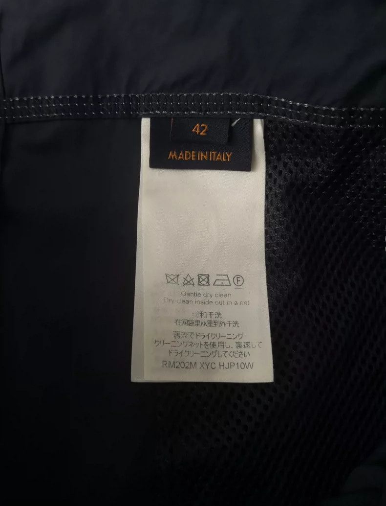 Louis Vuitton Louis Vuitton Side graffiti letter logo jacket 2505-Nextarr Size US S / EU 44-46 / 1 - 8 Thumbnail