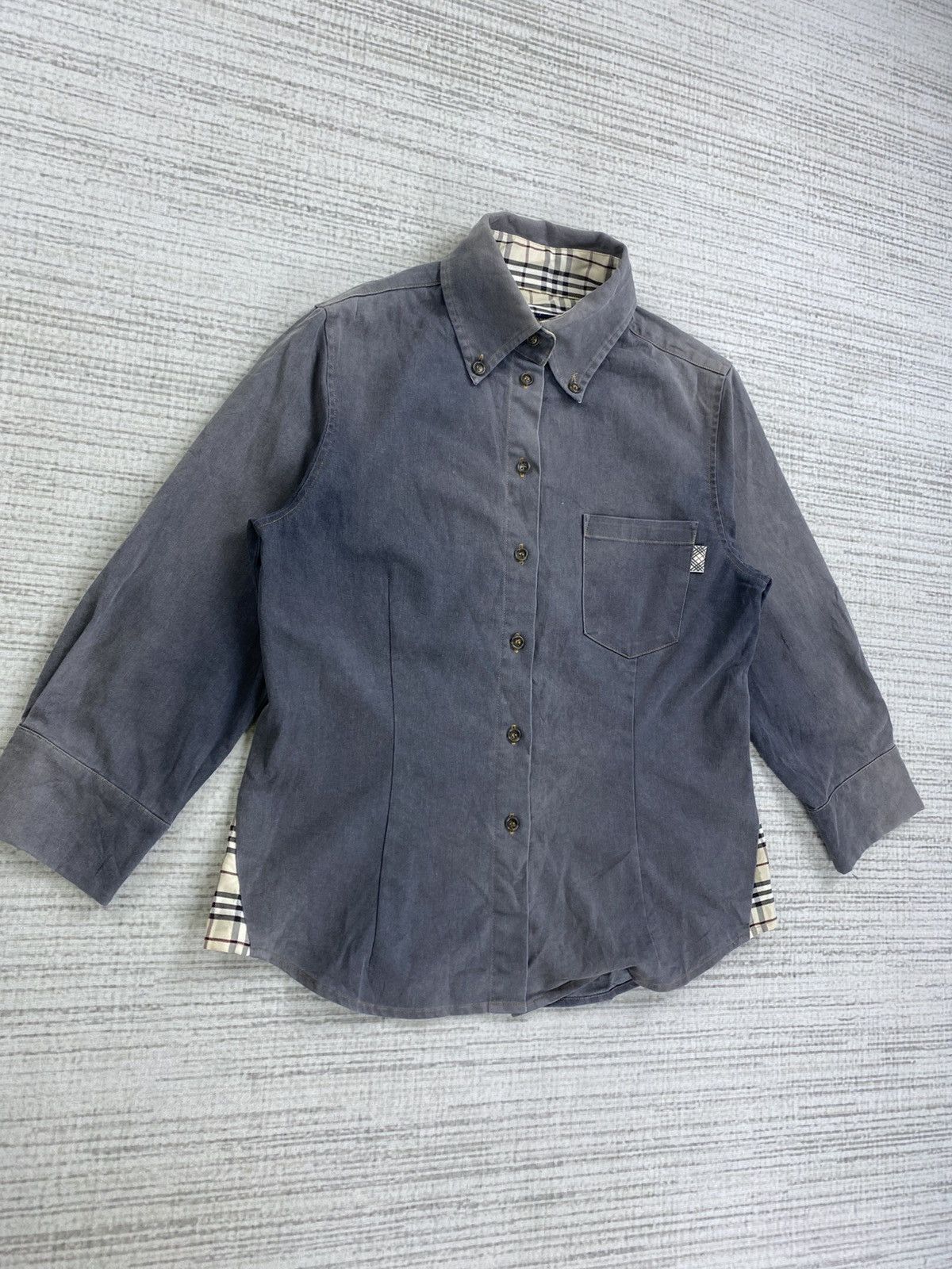 Burberry × Vintage Vintage Burberry London Made in England Nova Check Buttoned Size US S / EU 44-46 / 1 - 3 Thumbnail