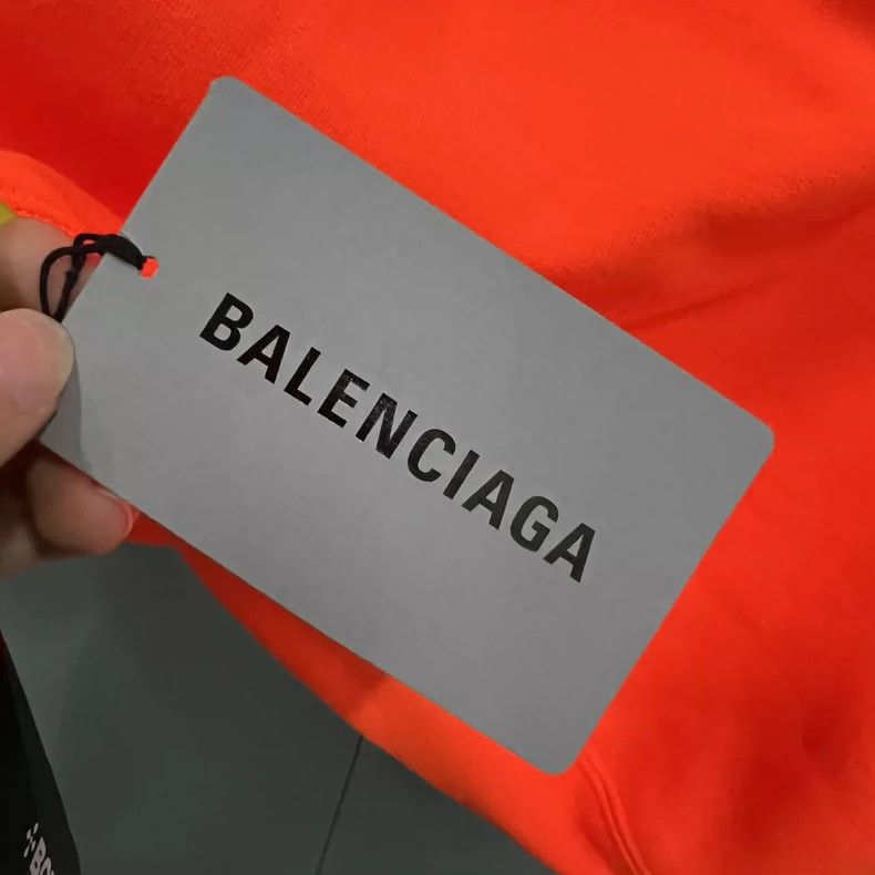 Balenciaga Balenciaga Bright Orange Letter Printed Hoodie Size US M / EU 48-50 / 2 - 5 Thumbnail