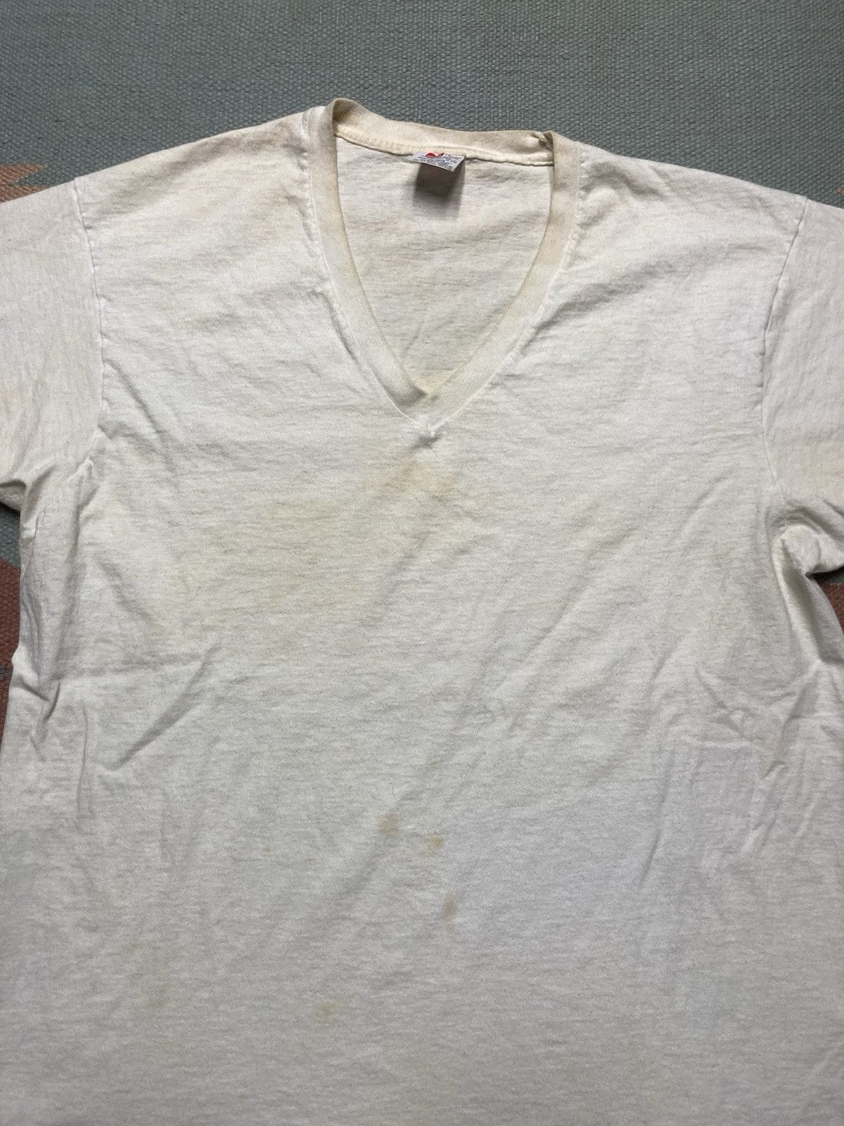 Hanes × Vintage blank white t shirt v neck hanes soft cotton grunge comfy XL Size US XL / EU 56 / 4 - 5 Thumbnail