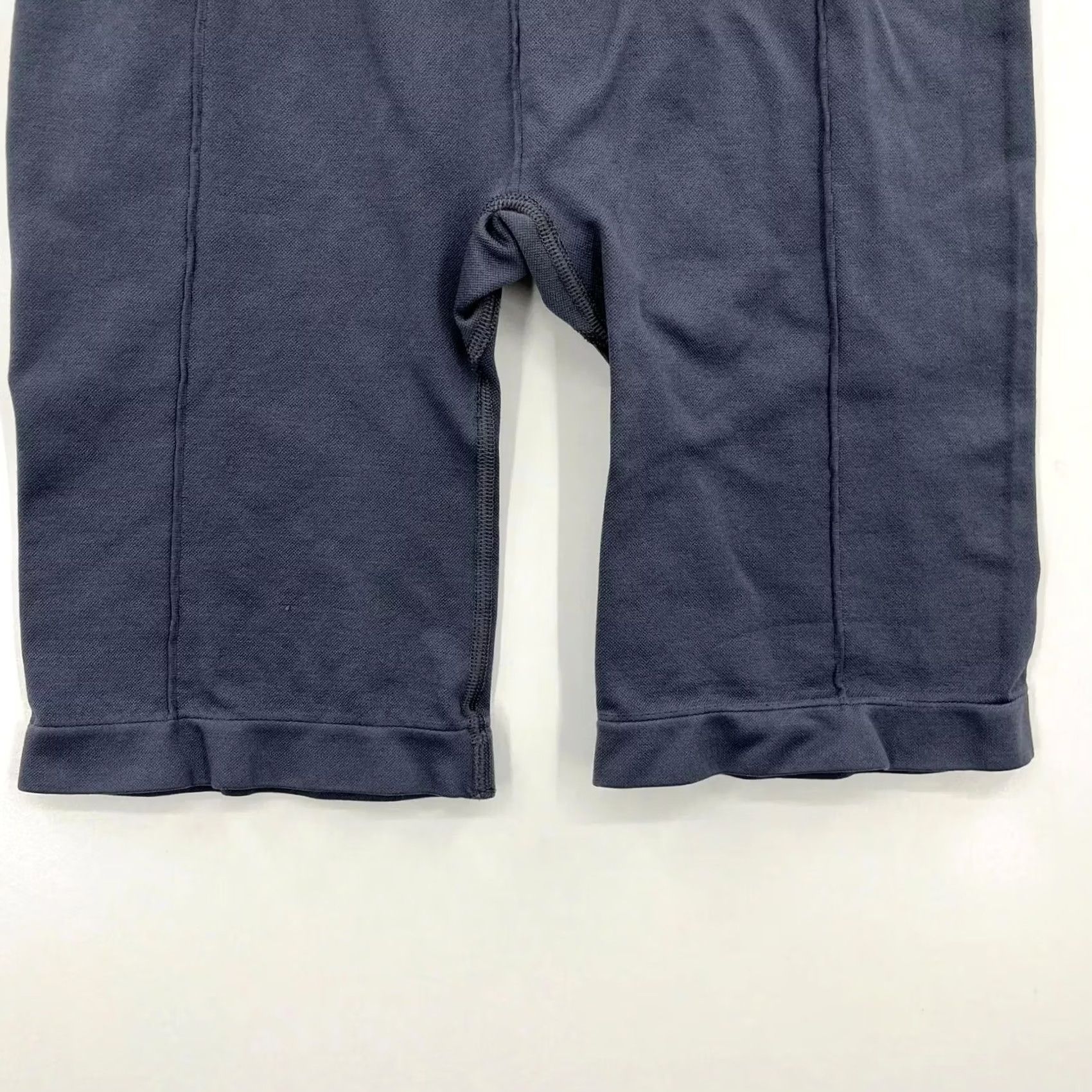 Umbro Umbro Woman Gray Biker Shorts M Solid High Rise Stretch Active Gym Shirt? Size 32" / US 10 / IT 46 - 7 Thumbnail