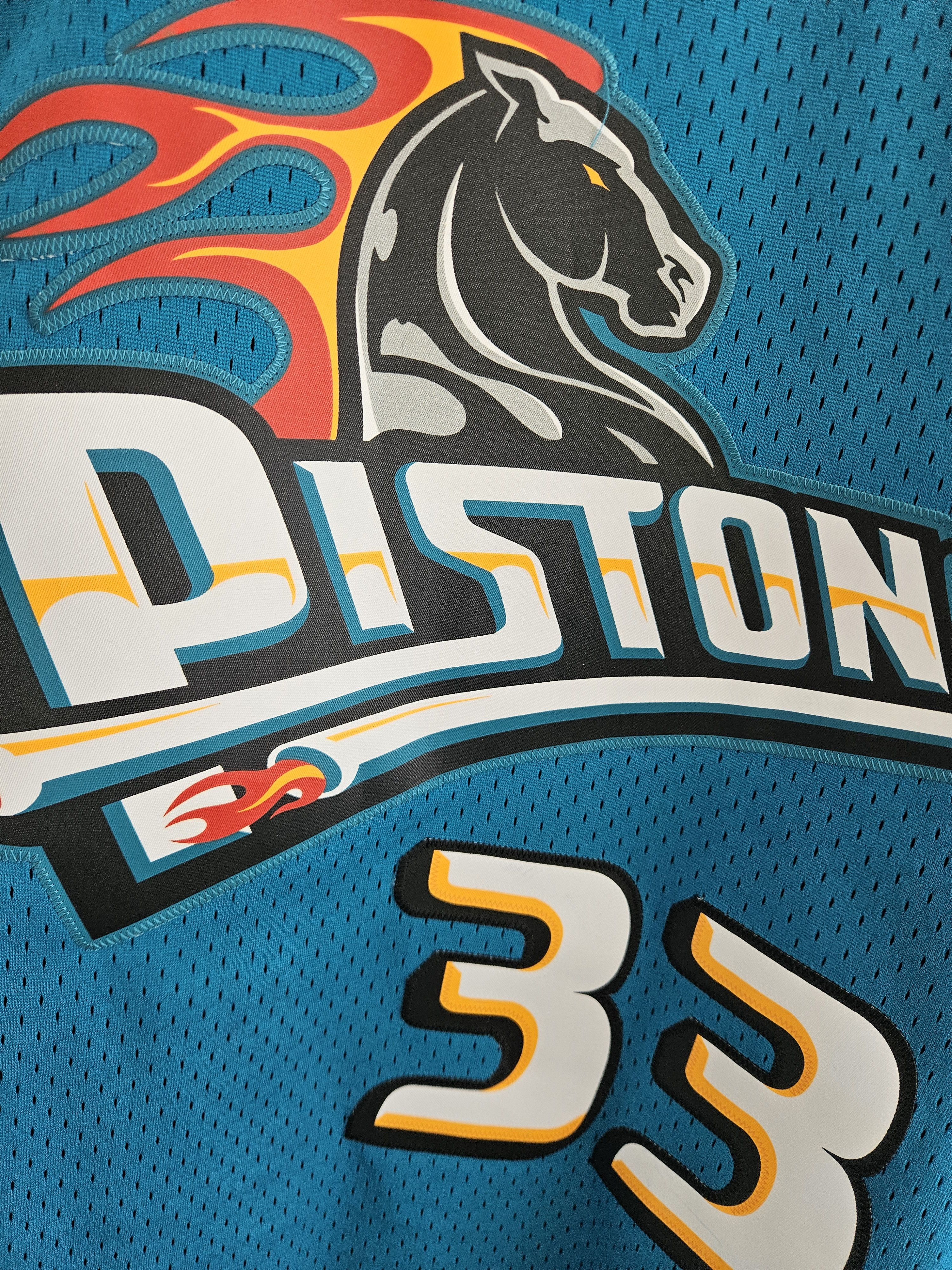 Adidas Grant Hill Detroit Pistons 1995-96 Jersey Size US M / EU 48-50 / 2 - 3 Thumbnail