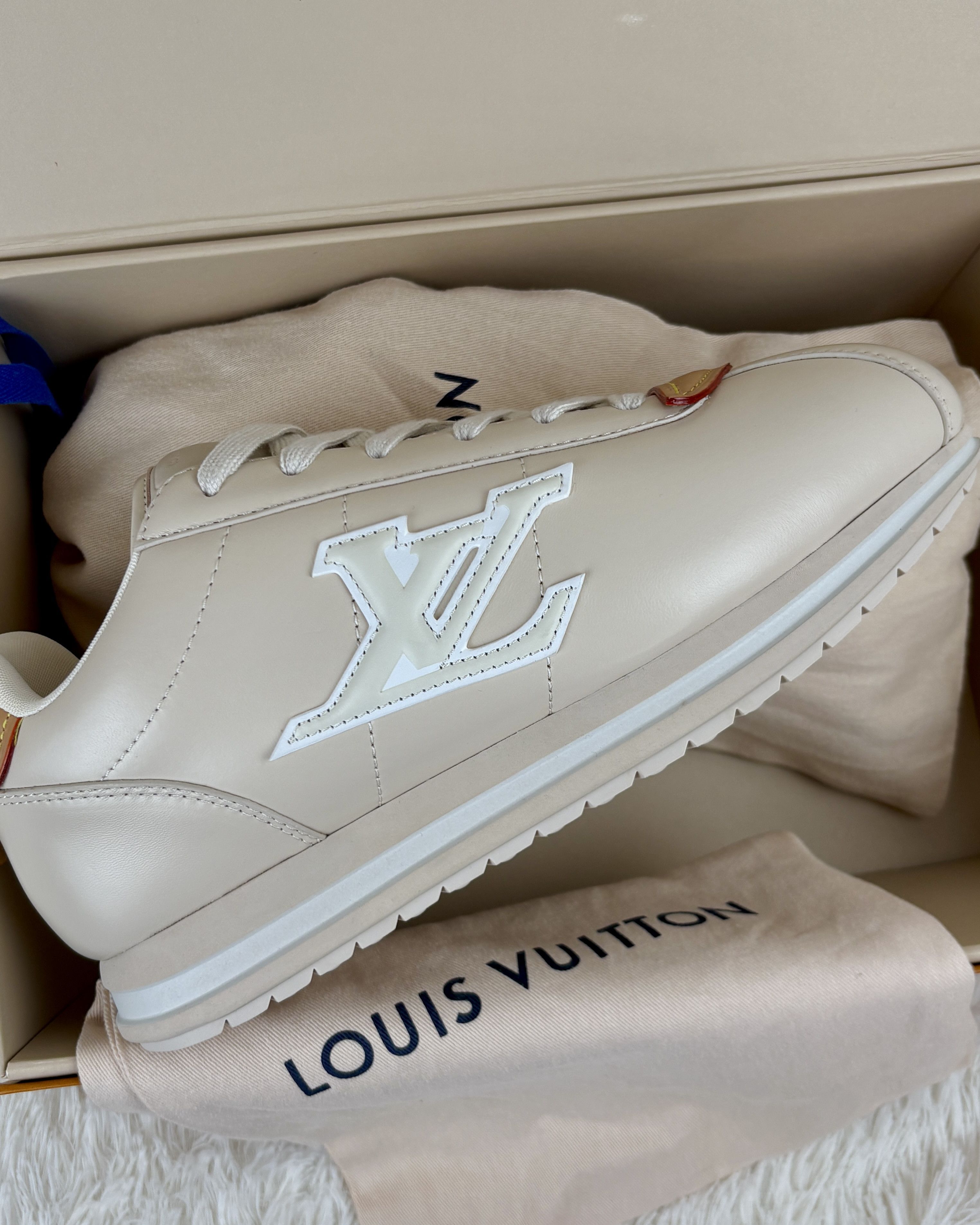 Louis Vuitton 100% original L Vuitton BUTTERSOFT men's sneakers. UK Size 9 Size US 10 / EU 43 - 3 Thumbnail