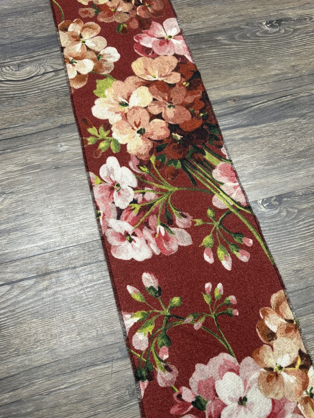 Gucci Gucci Floral Print Scarf Size ONE SIZE - 2 Thumbnail