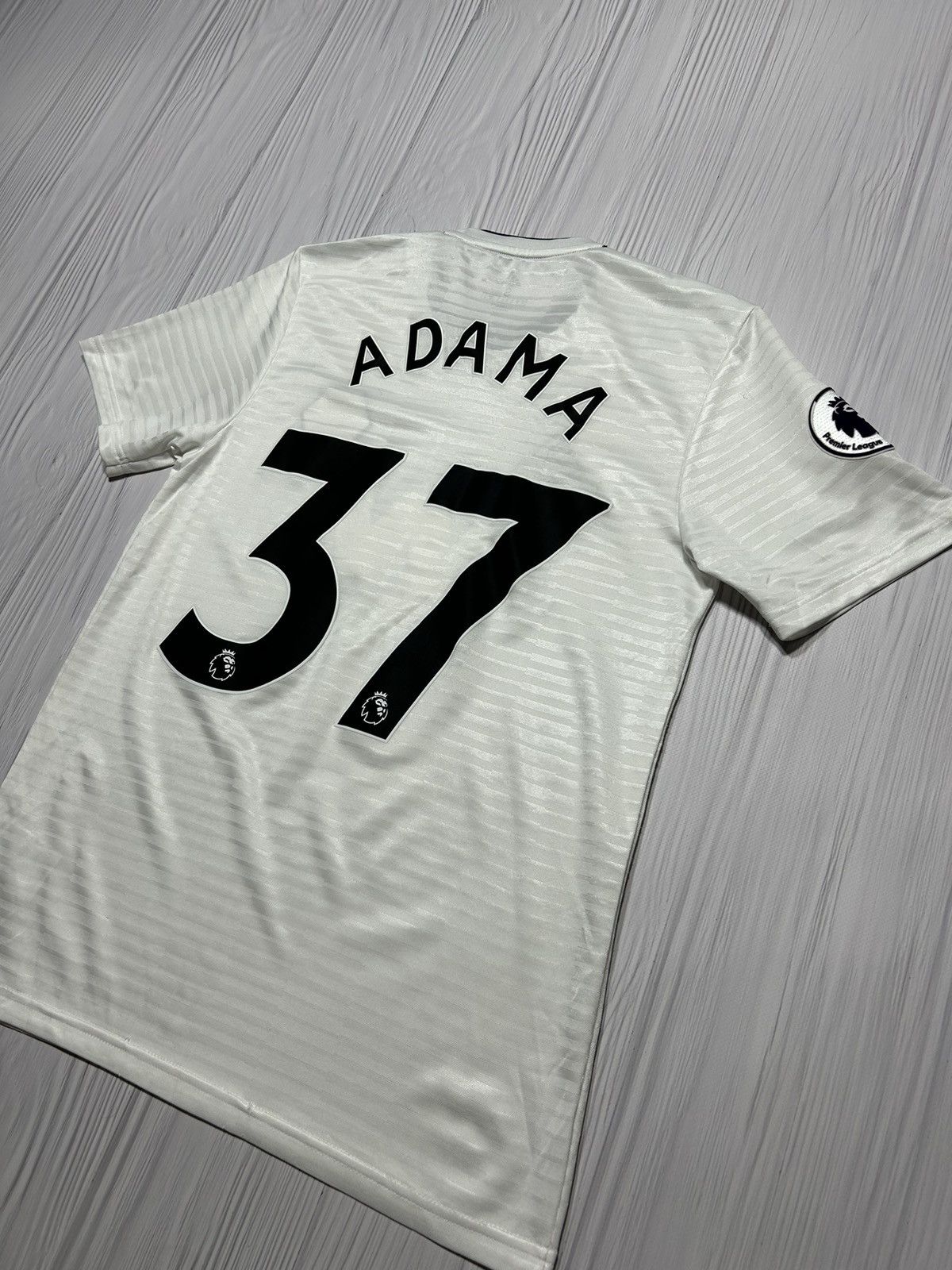 Adidas ADAMA 37 Wolverhampton Adidas Soccer Jersey Size S Size US S / EU 44-46 / 1 - 15 Thumbnail