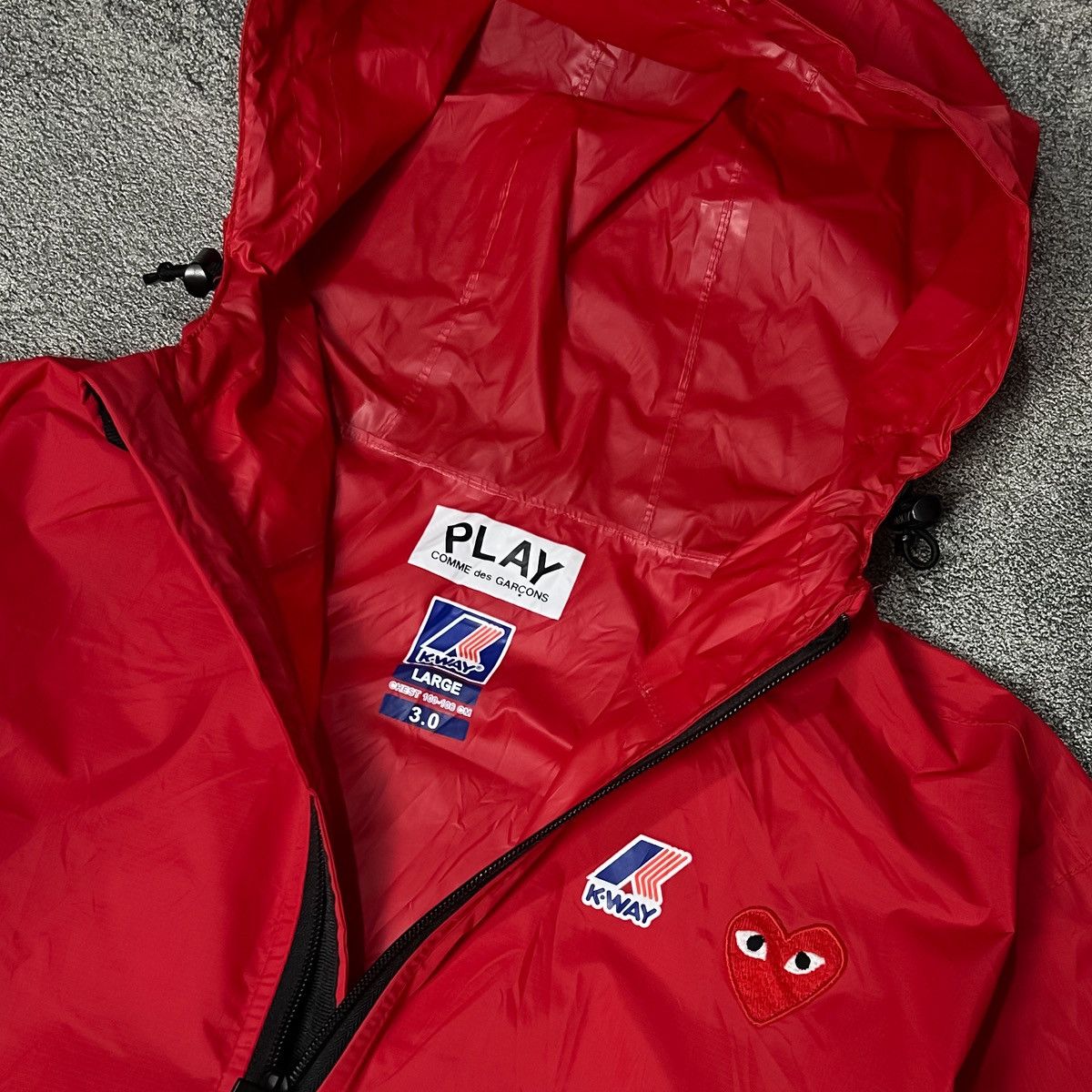 Comme des Garcons PLAY × K-Way Comme des Garcons X K-way Size US XL / EU 56 / 4 - 2 Thumbnail