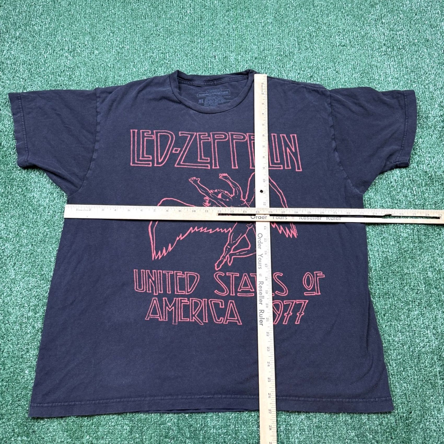 Olive Led Zeppelin Live Nation Graphic T Shirt Men's XL Black Short Sleeve 2011 Size US XL / EU 56 / 4 - 5 Thumbnail